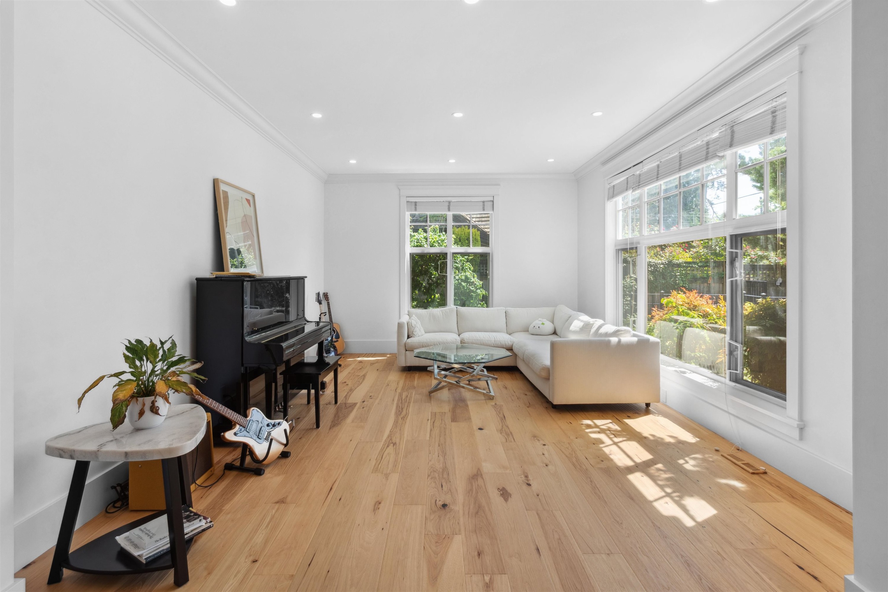 4379 Ross Crescent, West Vancouver, BC