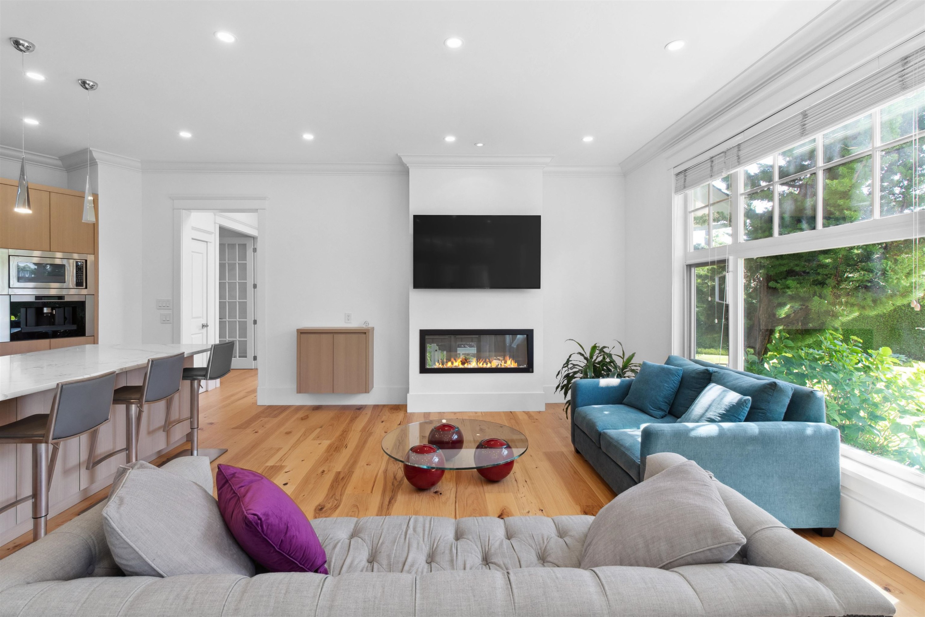 4379 Ross Crescent, West Vancouver, BC