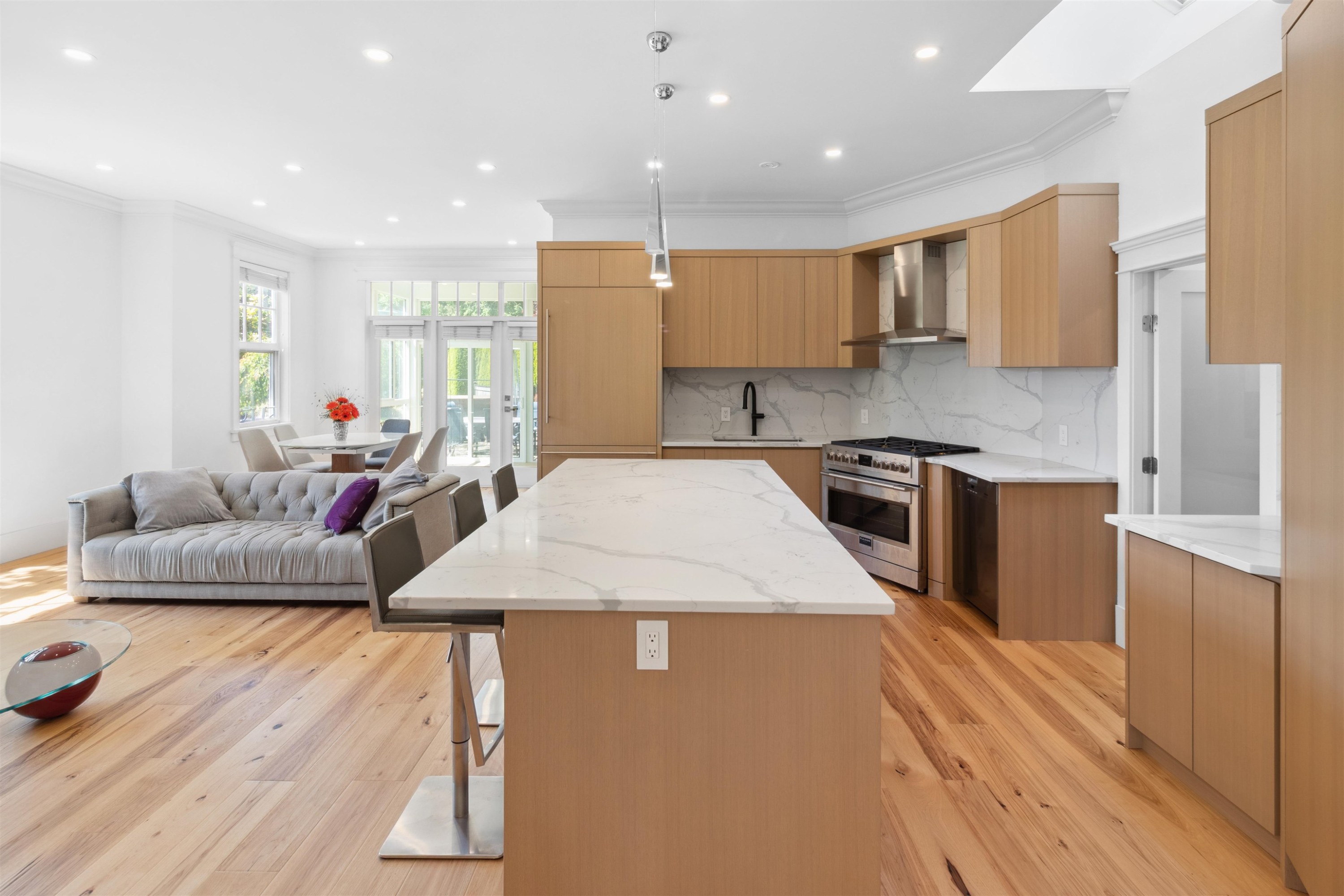 4379 Ross Crescent, West Vancouver, BC