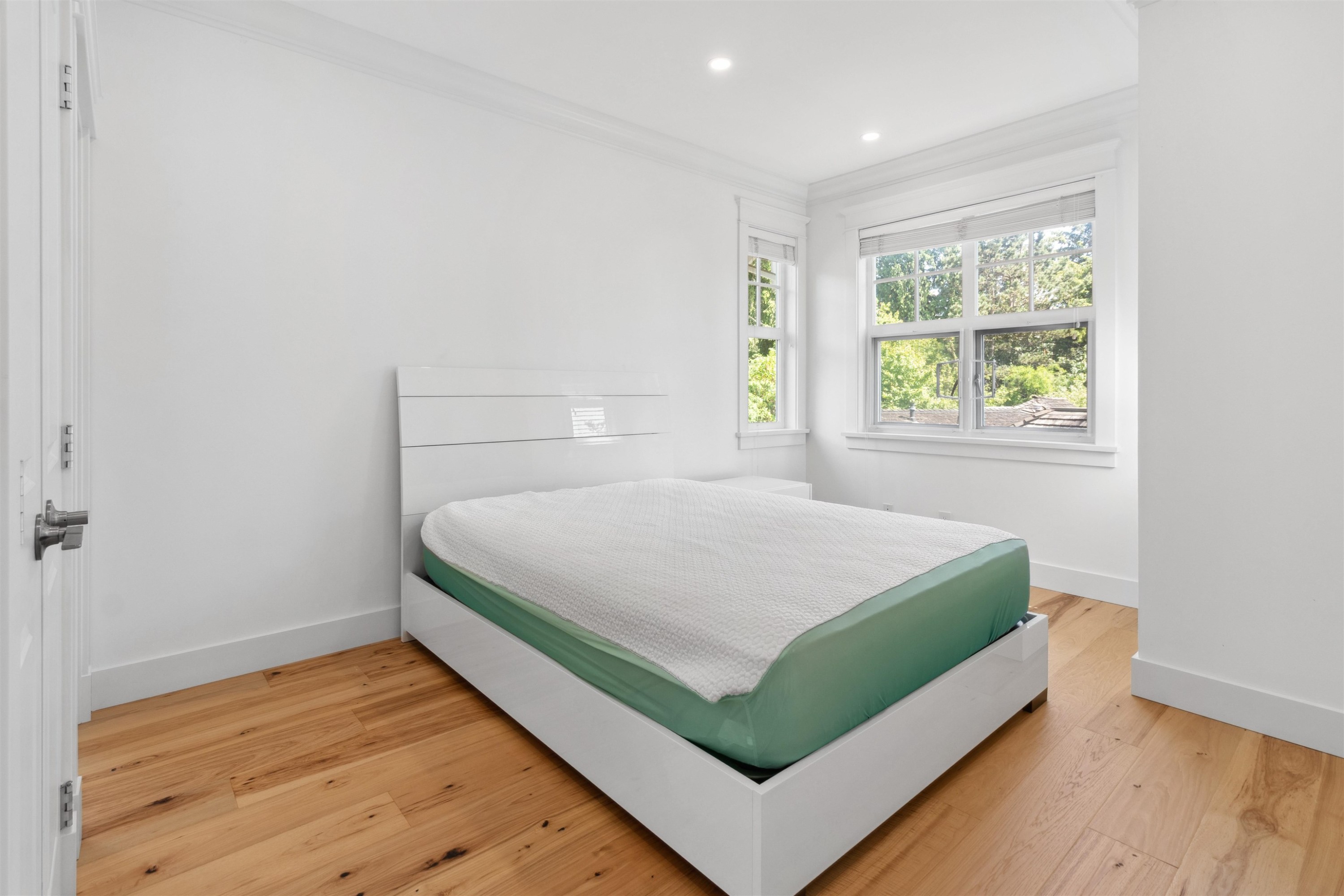 4379 Ross Crescent, West Vancouver, BC