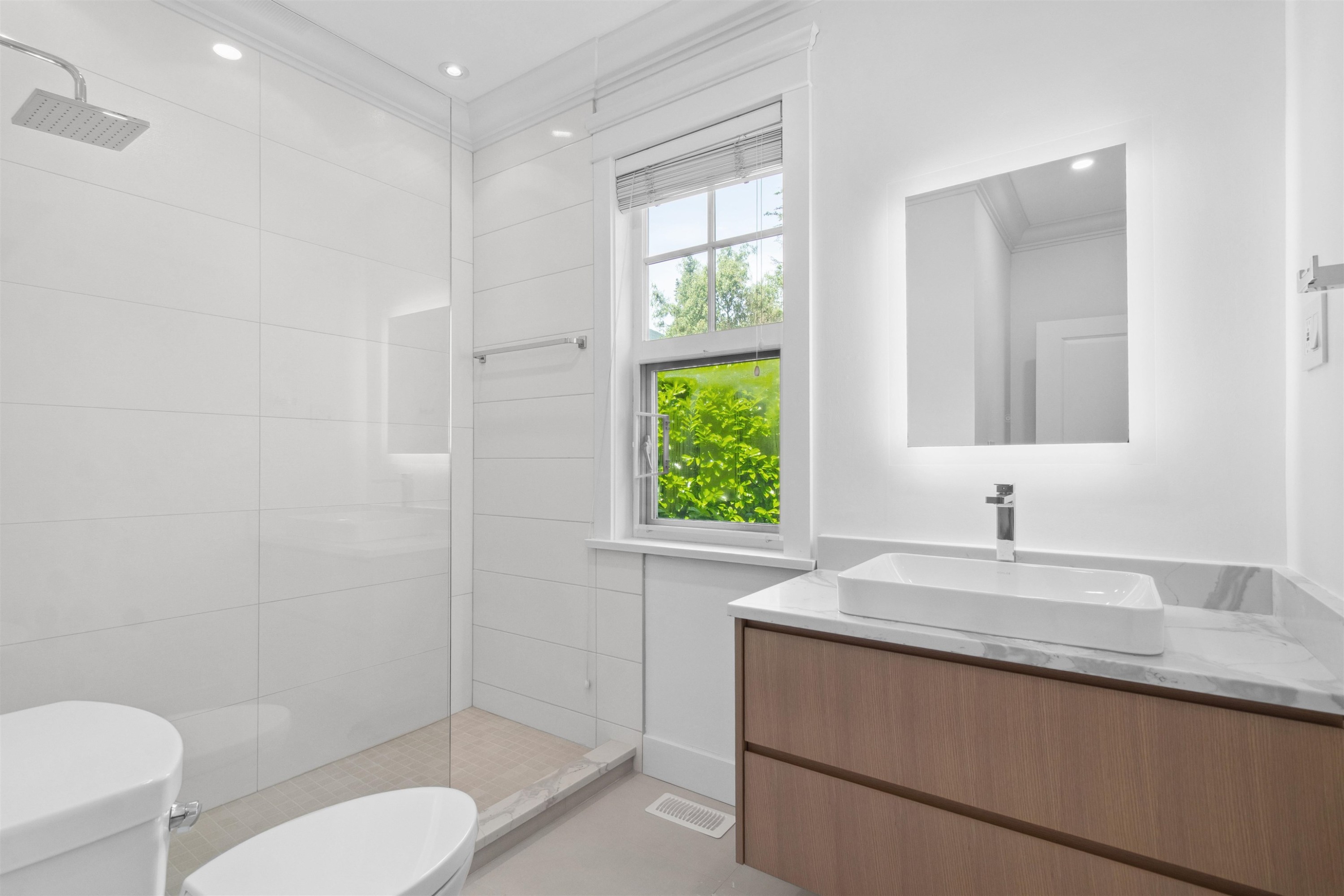 4379 Ross Crescent, West Vancouver, BC