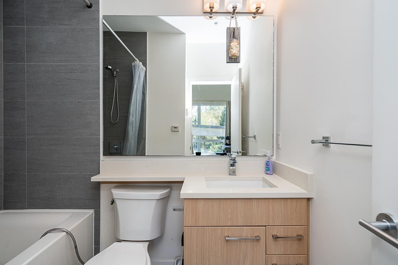 5423 Lougheed Highway, Burnaby, BC