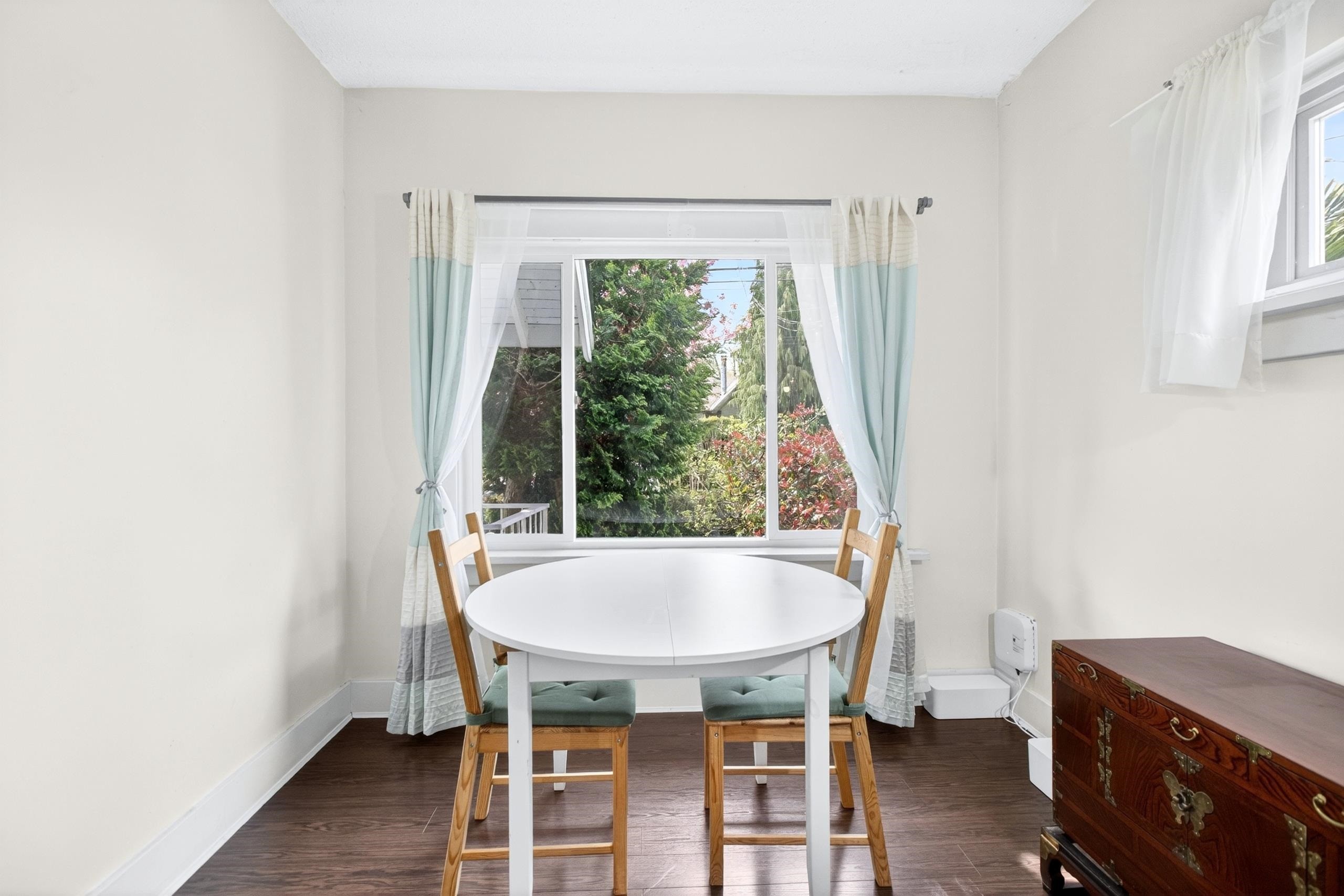 2975 8Th Avenue W, Vancouver, BC