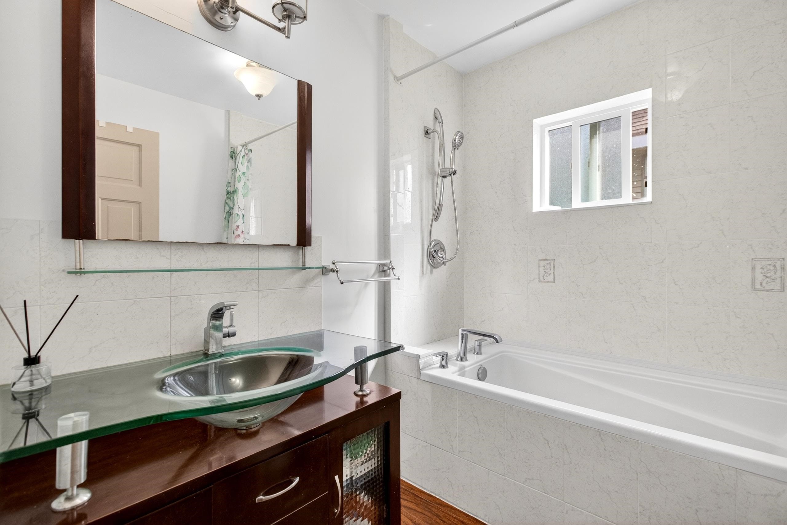 2975 8Th Avenue W, Vancouver, BC