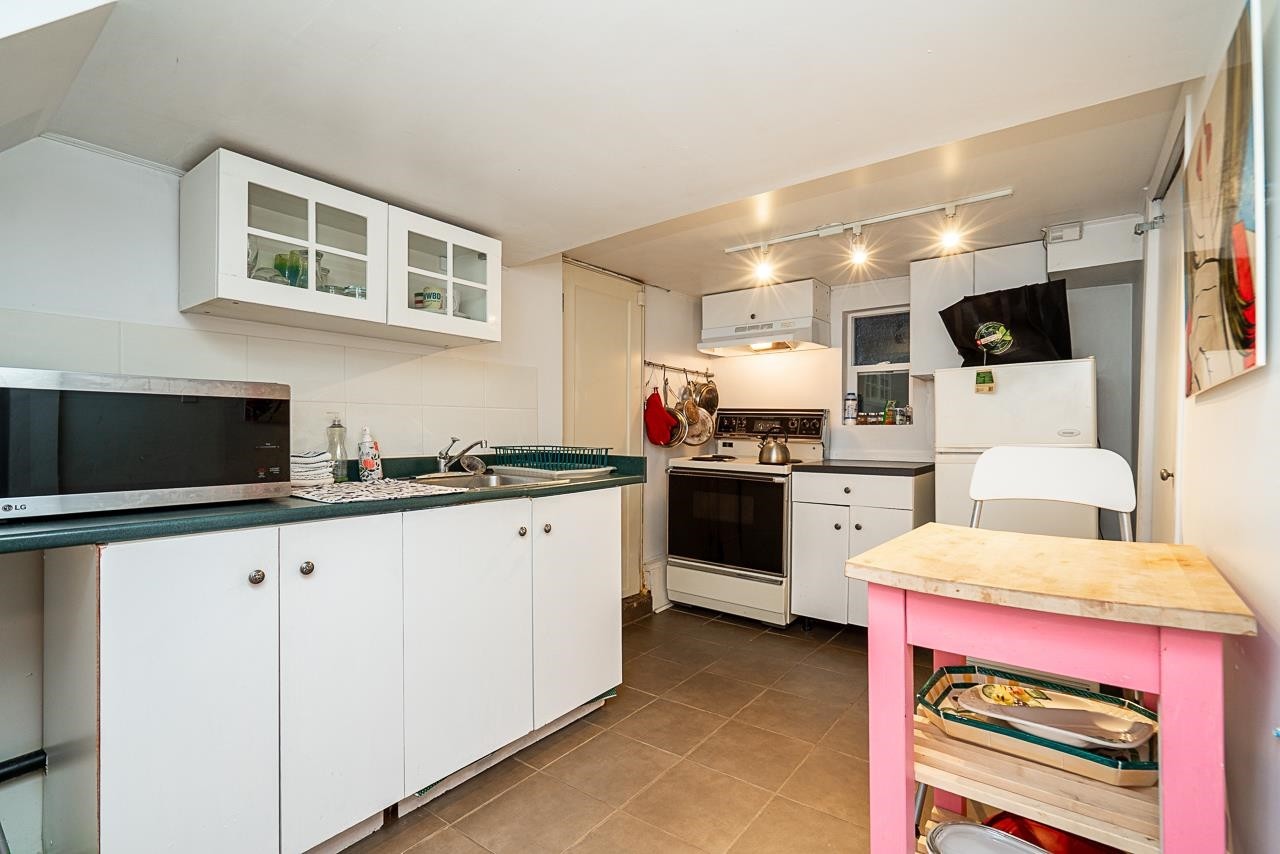 1623 12Th Avenue E, Vancouver, BC