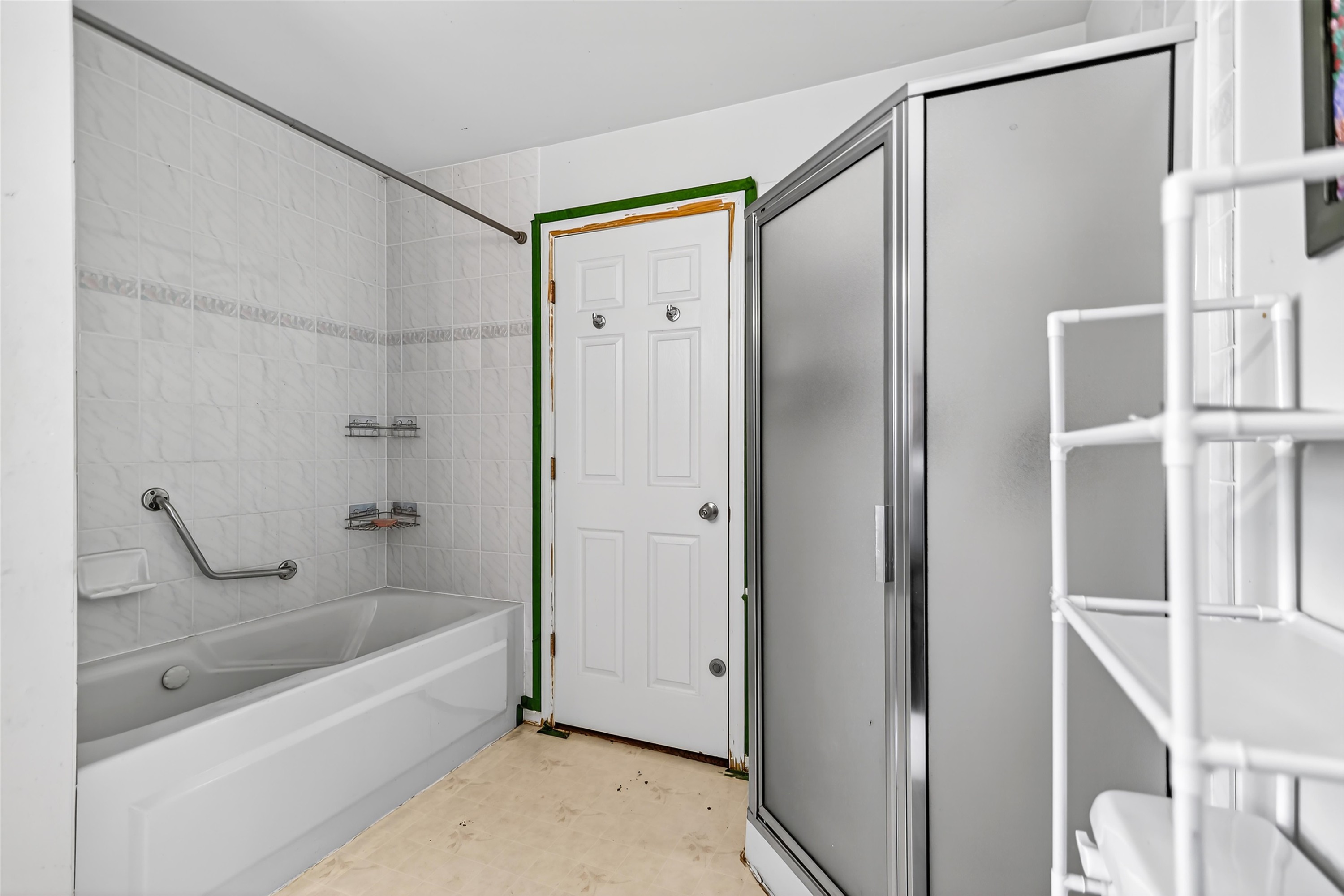 5796 Trail Avenue, Sechelt, BC - Indoor Photo Showing Bathroom