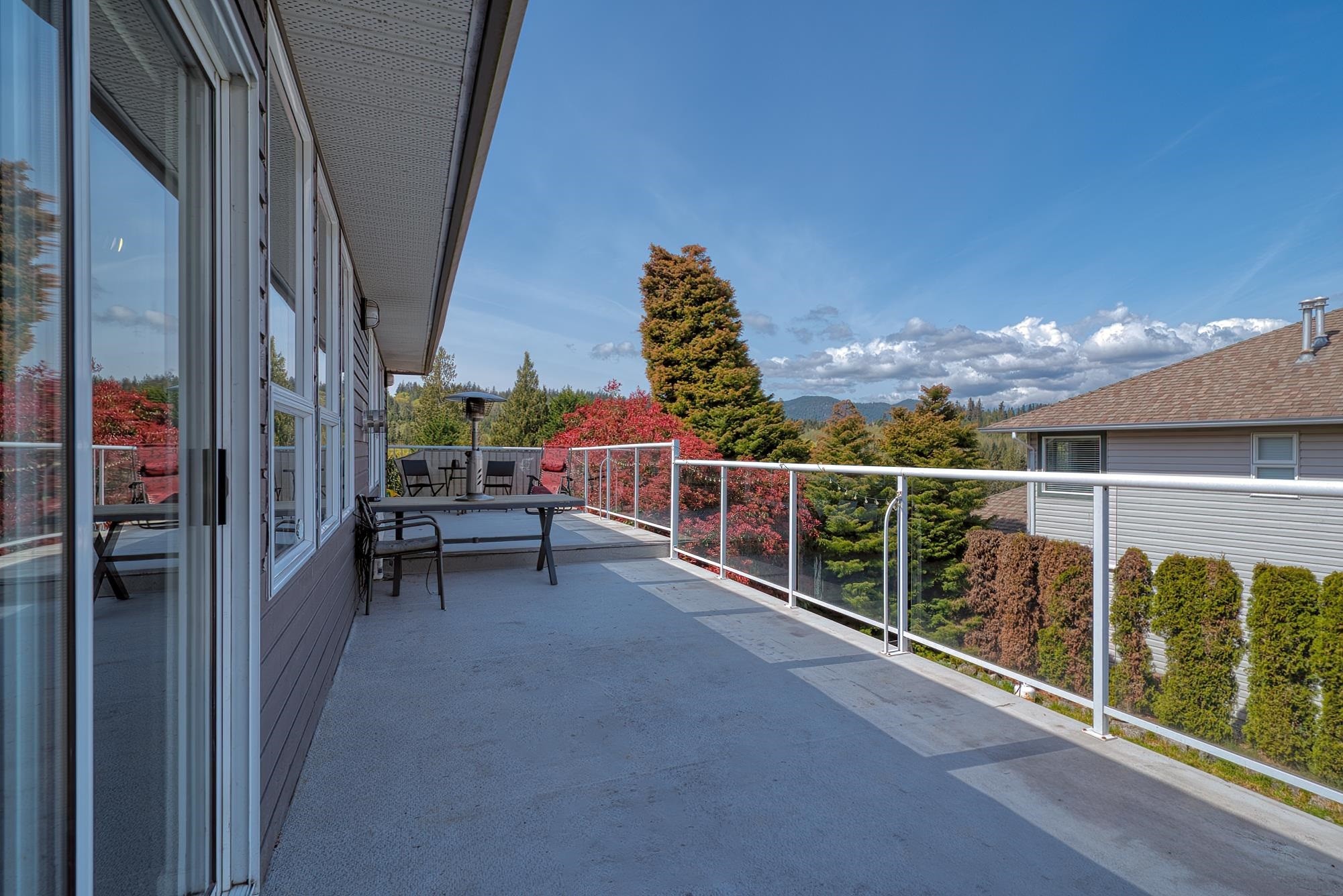 5796 Trail Avenue, Sechelt, BC - Outdoor With Exterior