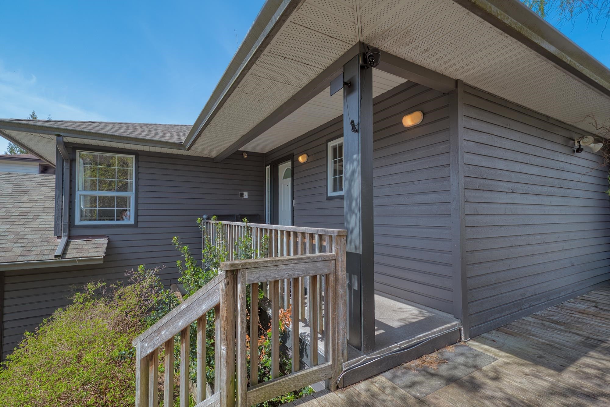 5796 Trail Avenue, Sechelt, BC - Outdoor With Exterior