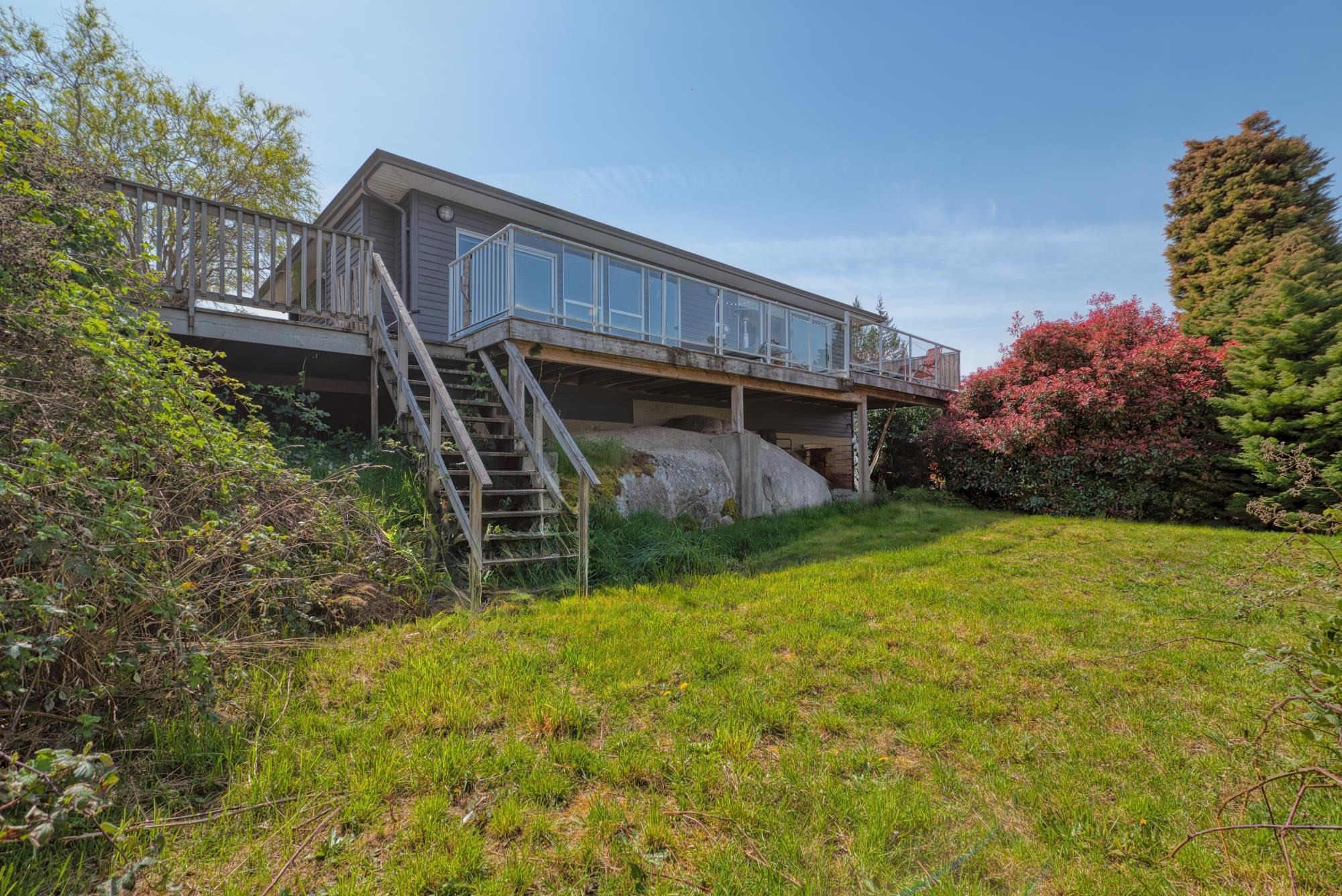5796 Trail Avenue, Sechelt, BC - Outdoor With Balcony With Deck Patio Veranda