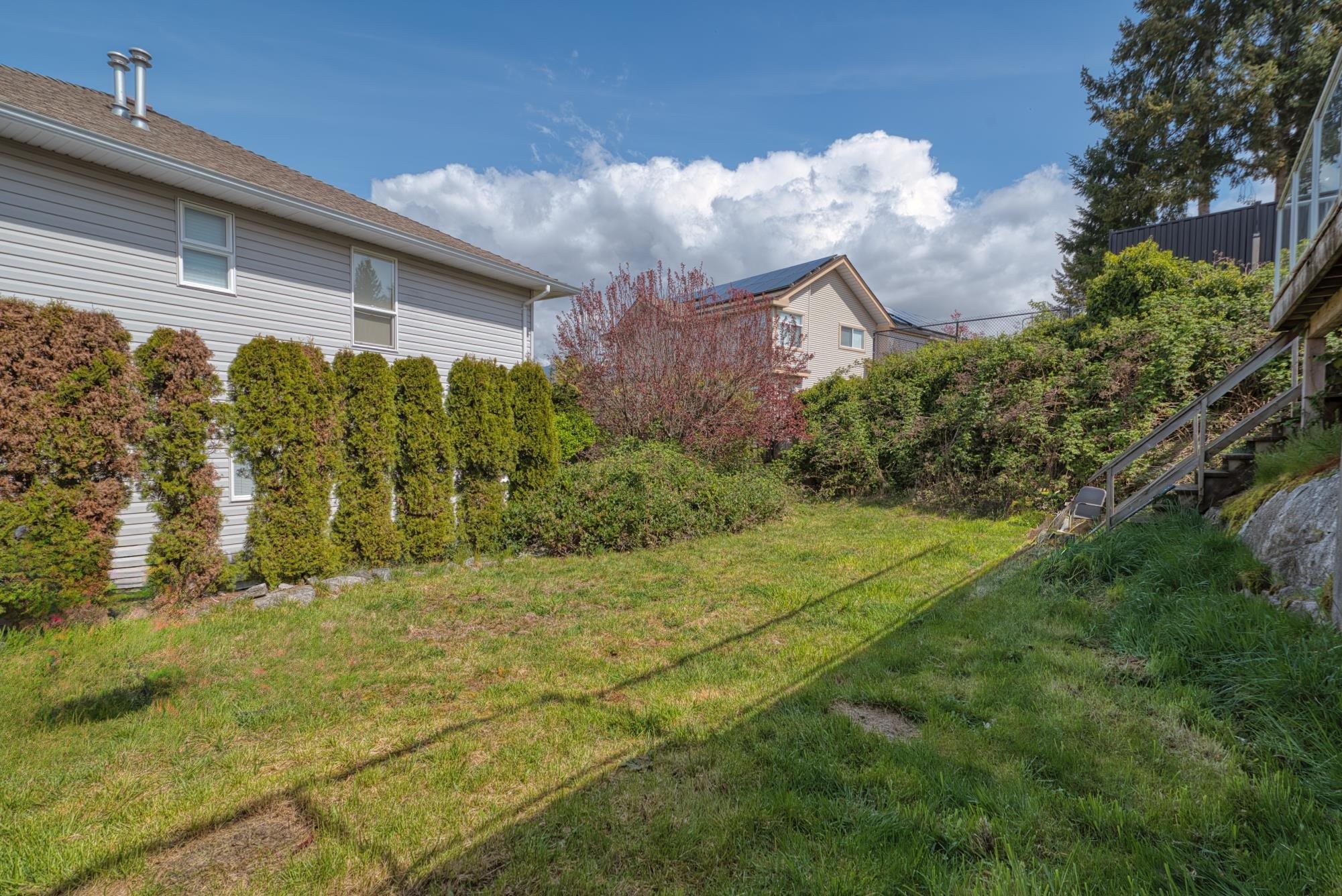 5796 Trail Avenue, Sechelt, BC - Outdoor