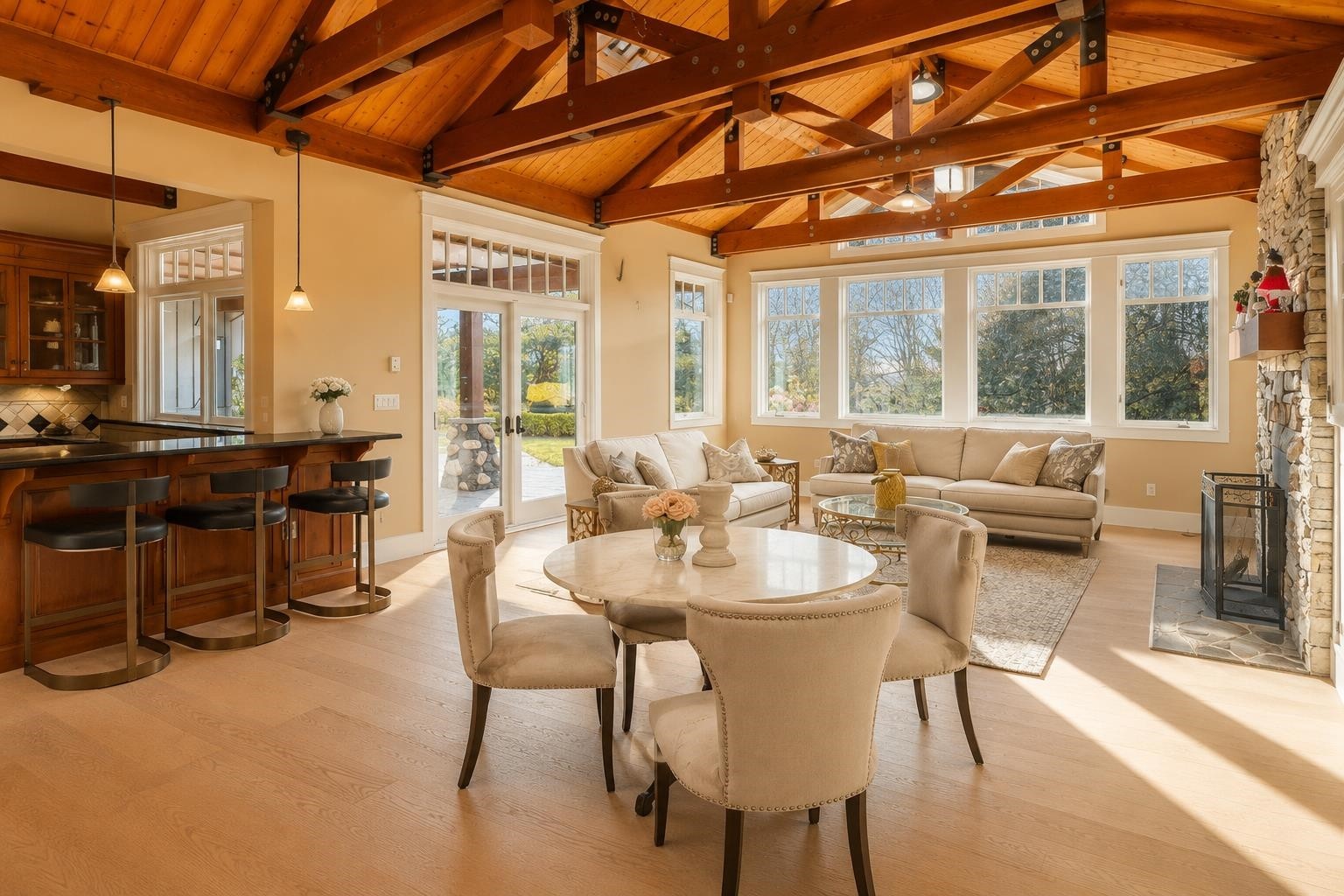366 Keith Road, West Vancouver, BC