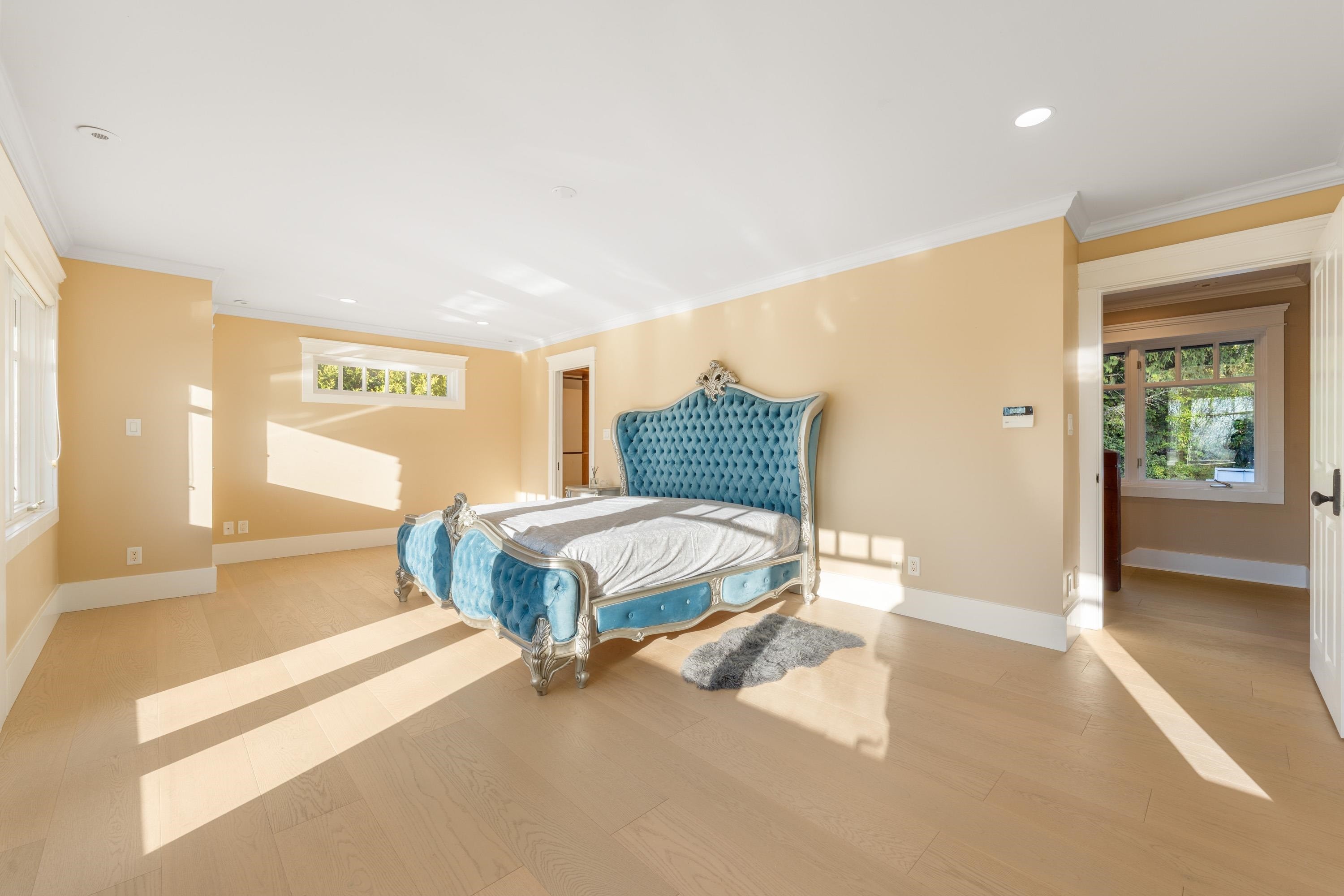 366 Keith Road, West Vancouver, BC