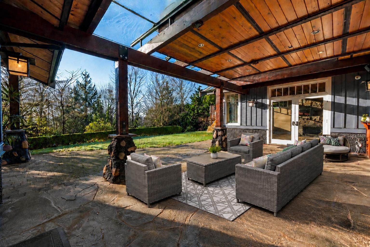 366 Keith Road, West Vancouver, BC