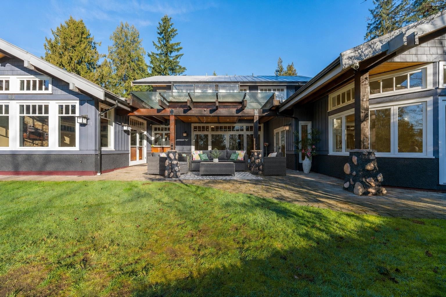 366 Keith Road, West Vancouver, BC