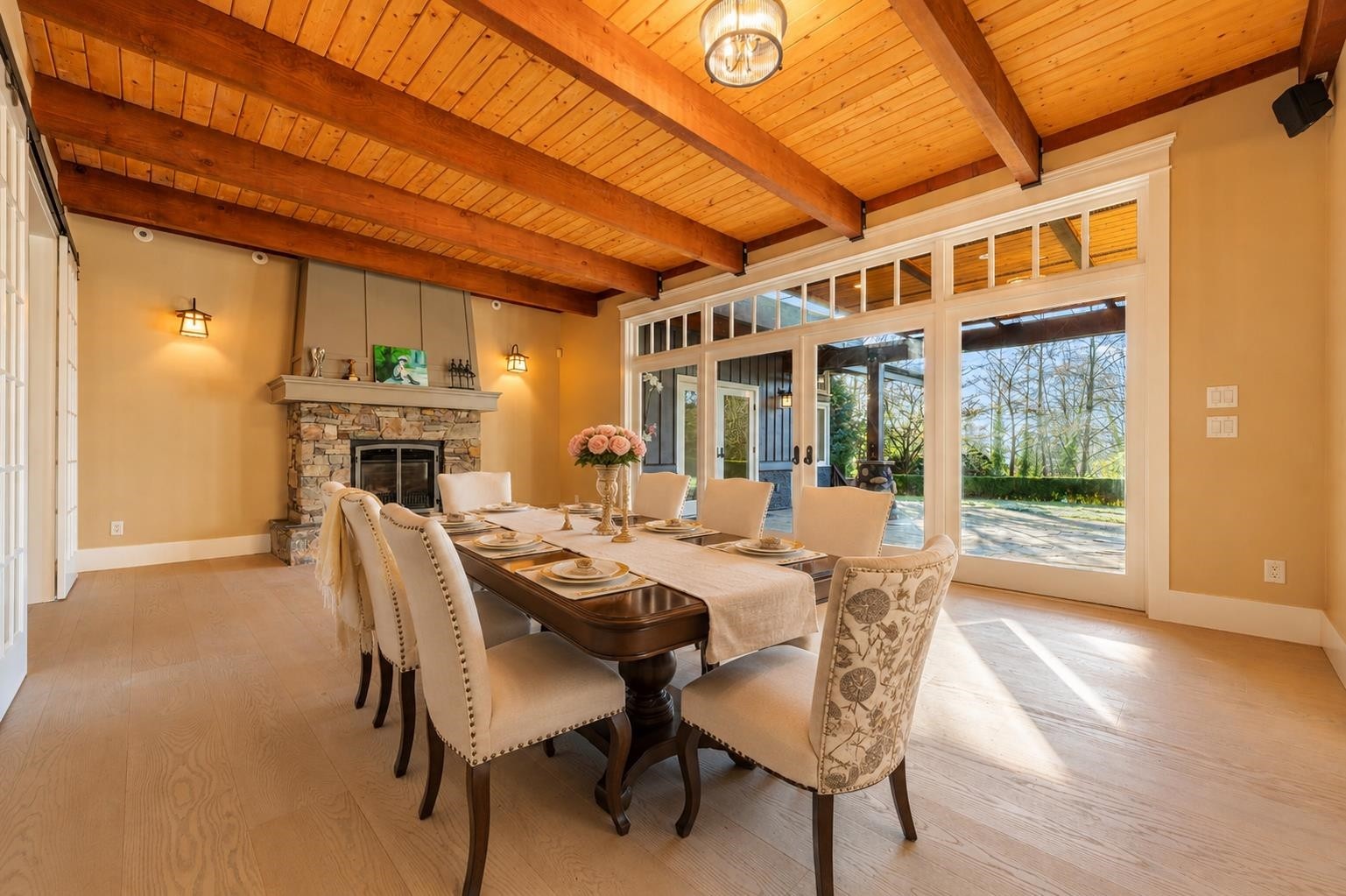 366 Keith Road, West Vancouver, BC