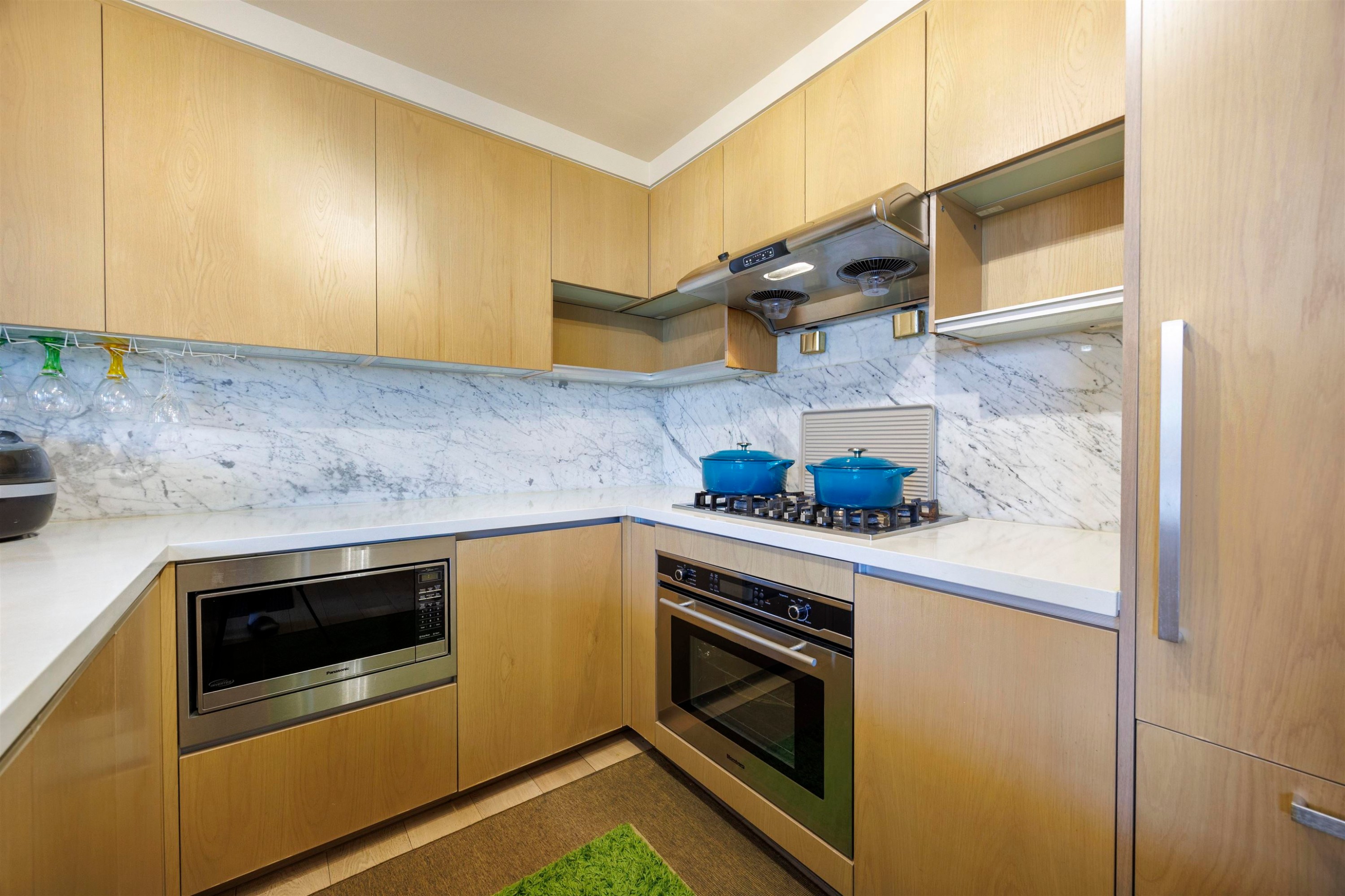 6590 Nelson Avenue, Burnaby, BC