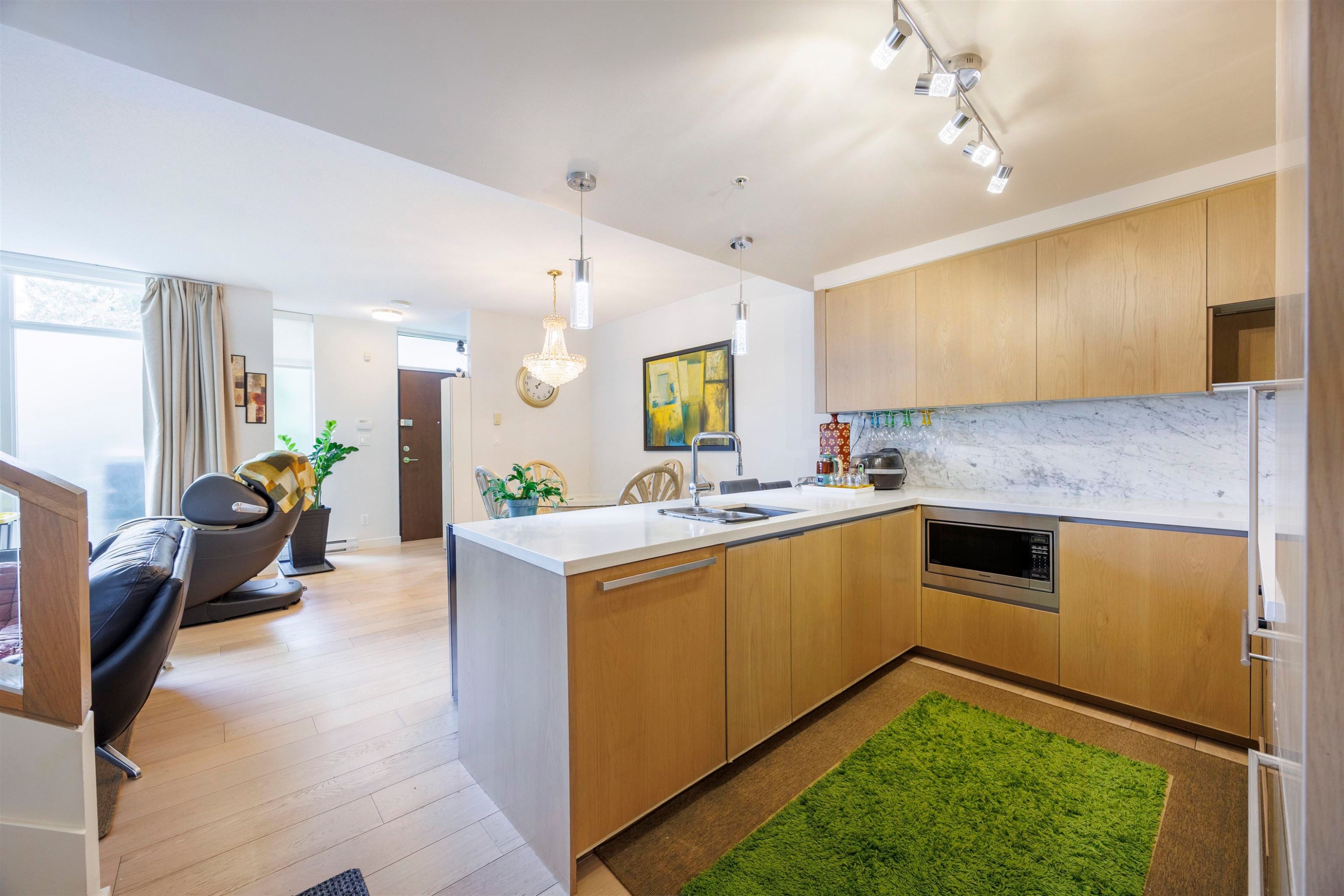 6590 Nelson Avenue, Burnaby, BC