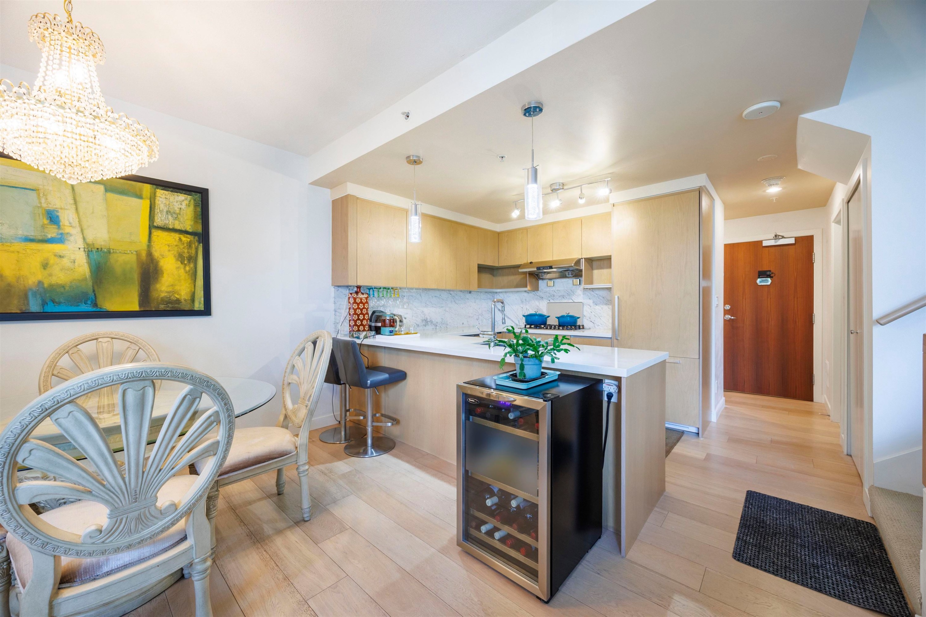 6590 Nelson Avenue, Burnaby, BC