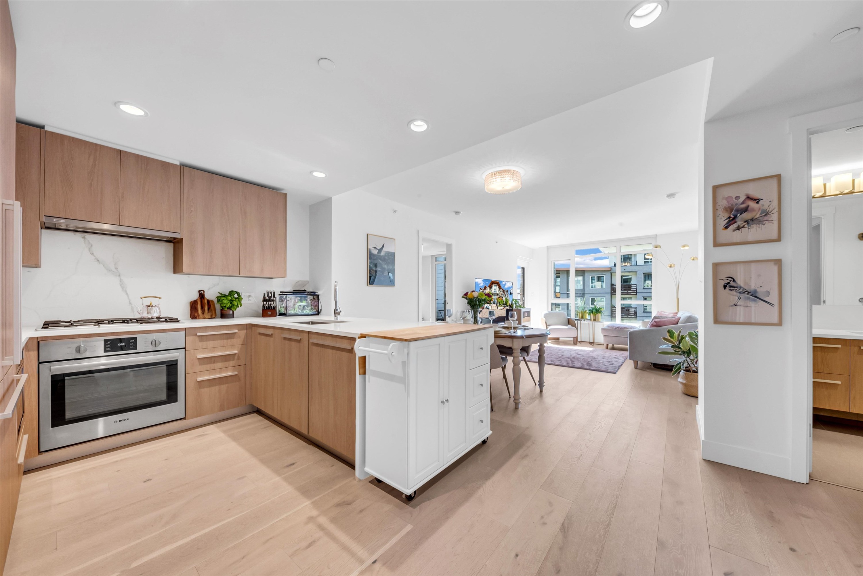 305-2707 Library Lane, North Vancouver, BC