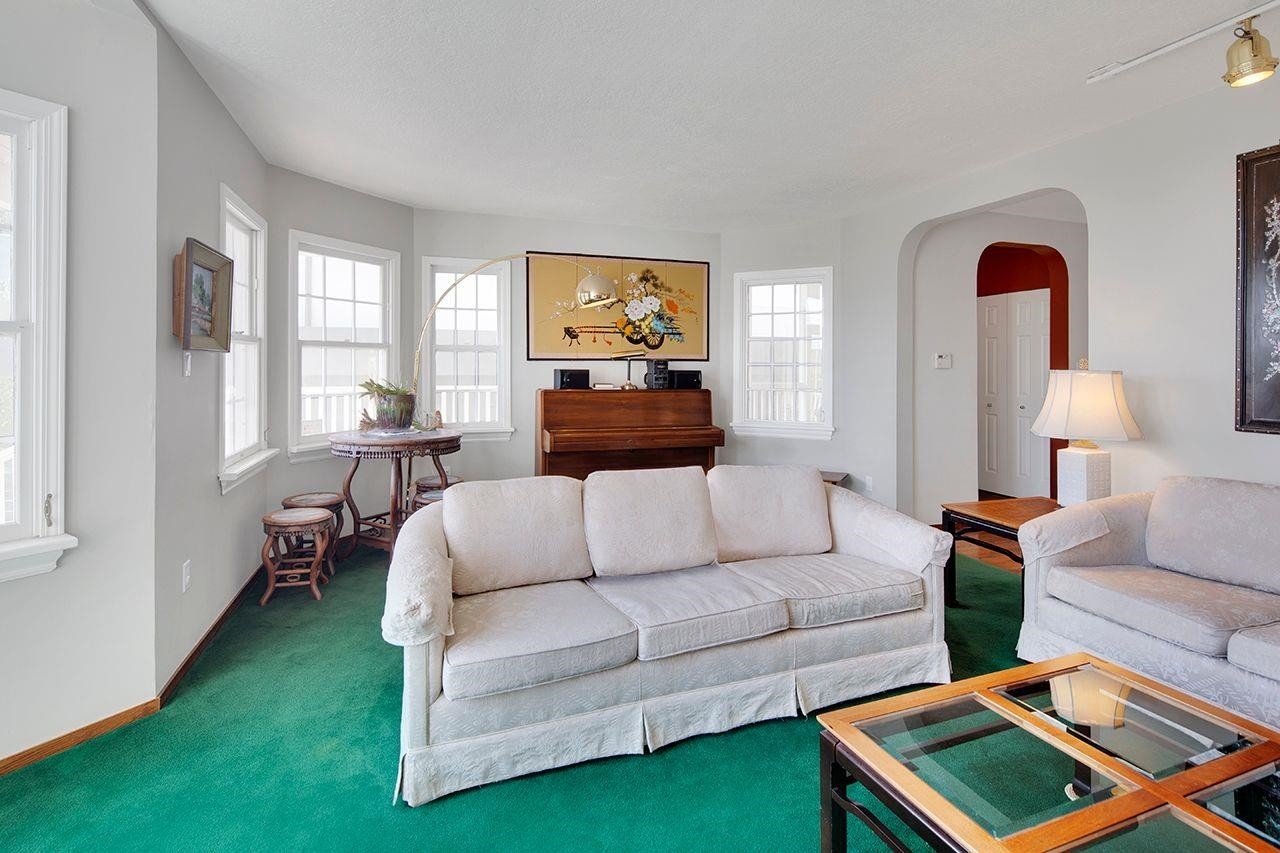 1183 Duchess Avenue, West Vancouver, BC