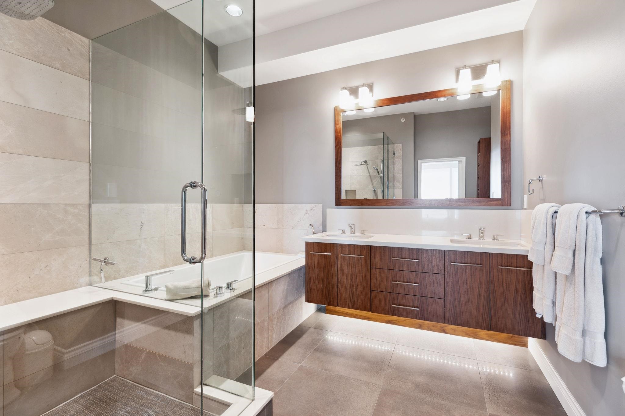 2416 Carr Lane, West Vancouver, BC