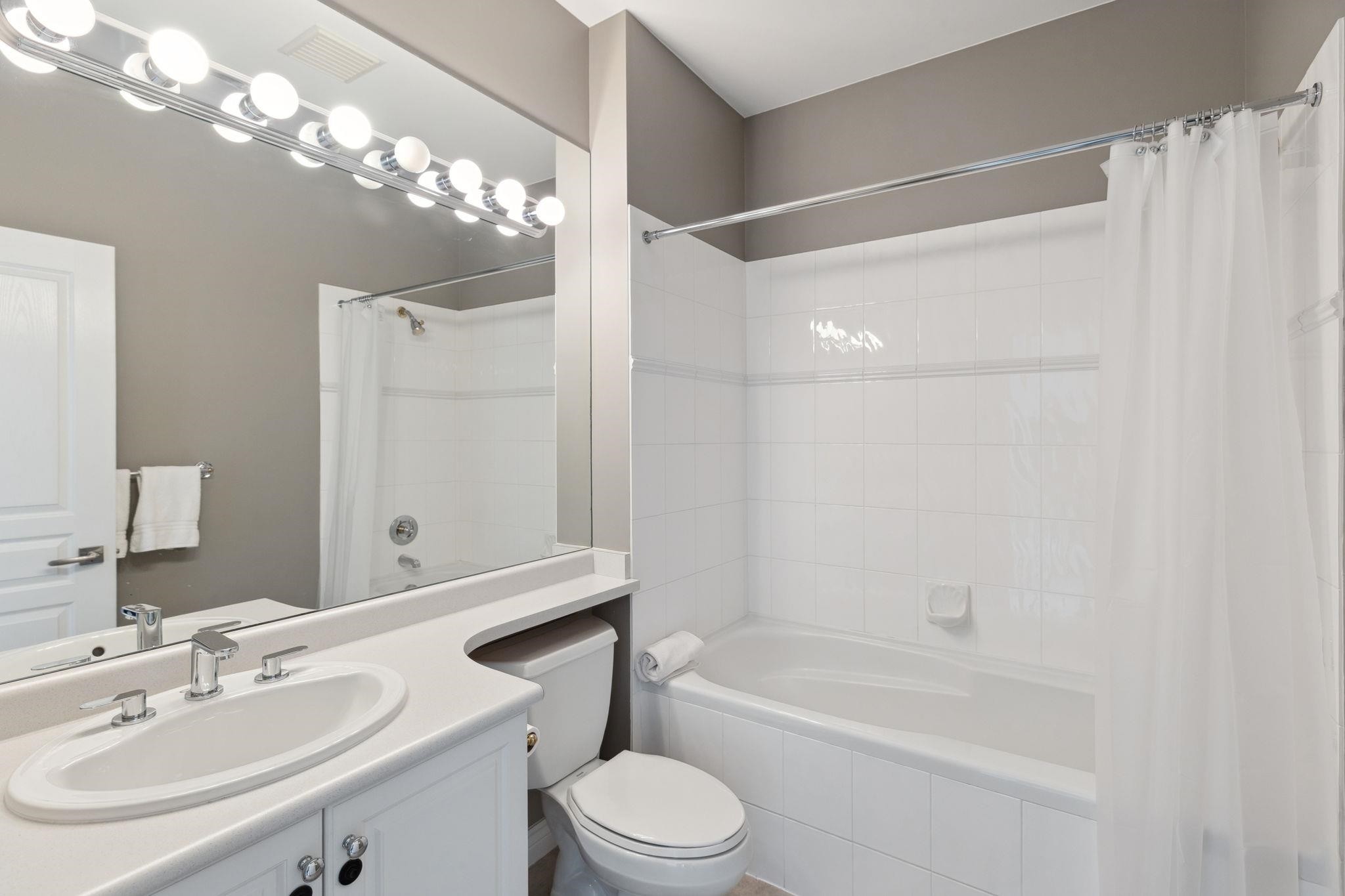 2416 Carr Lane, West Vancouver, BC