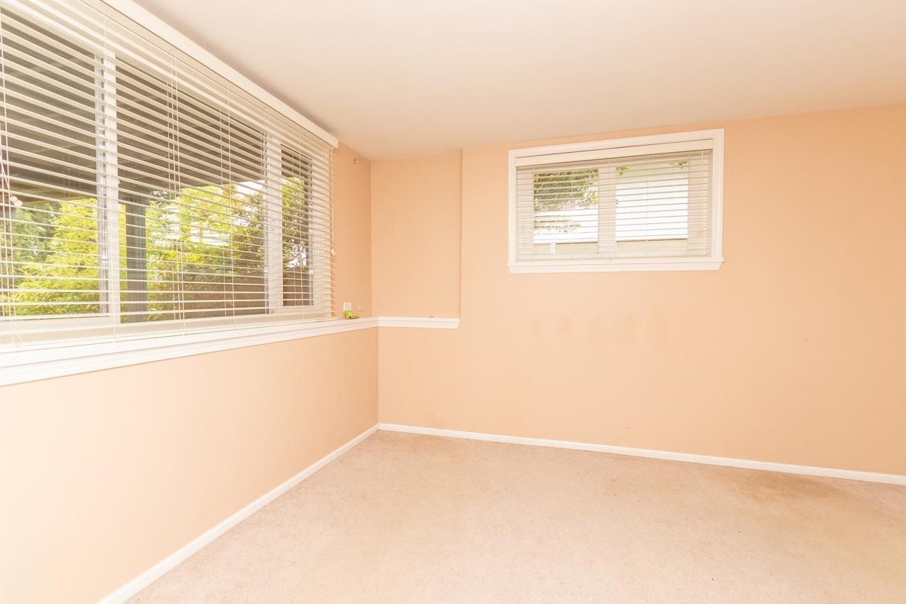 341 24Th Street W, North Vancouver, BC