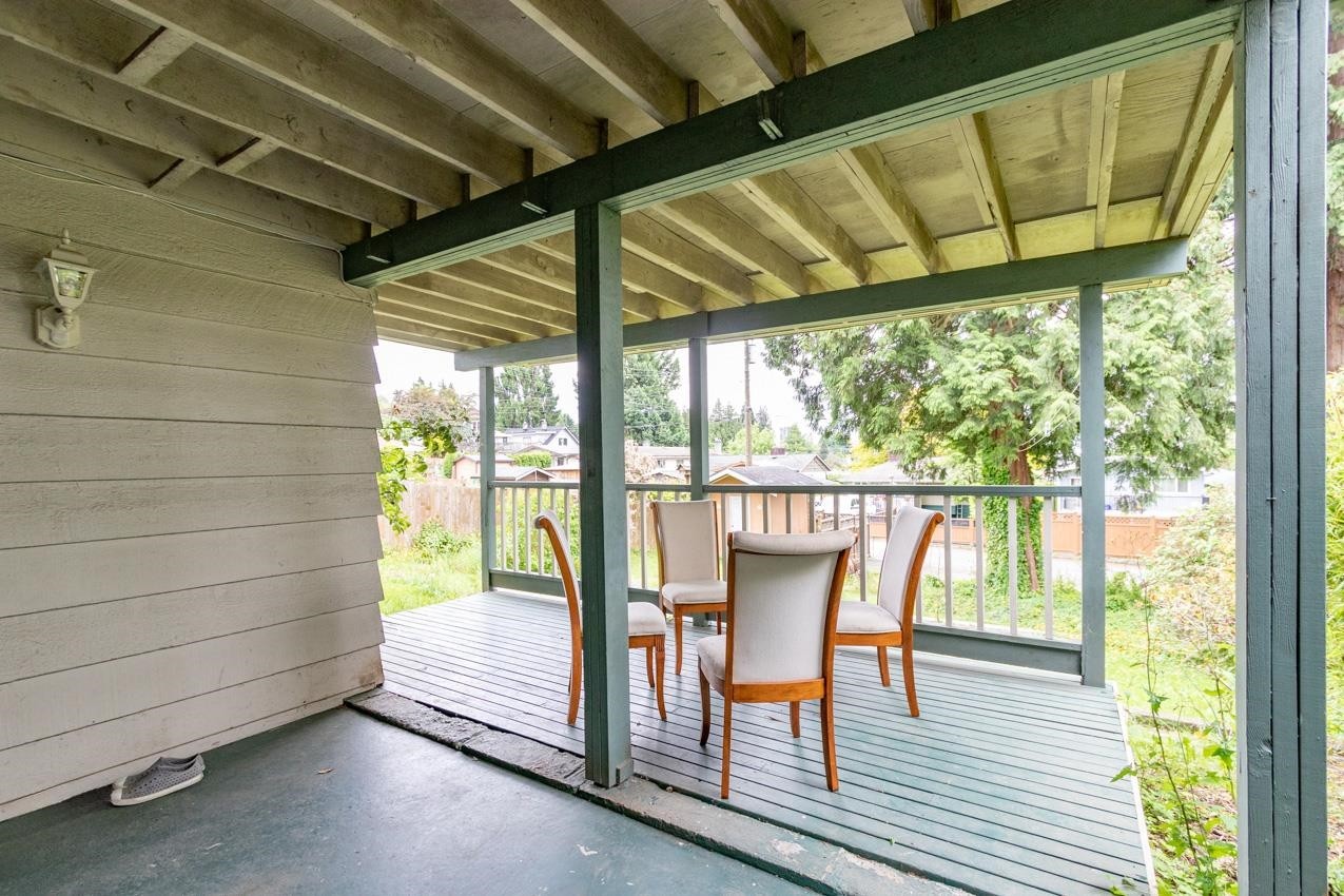 341 24Th Street W, North Vancouver, BC