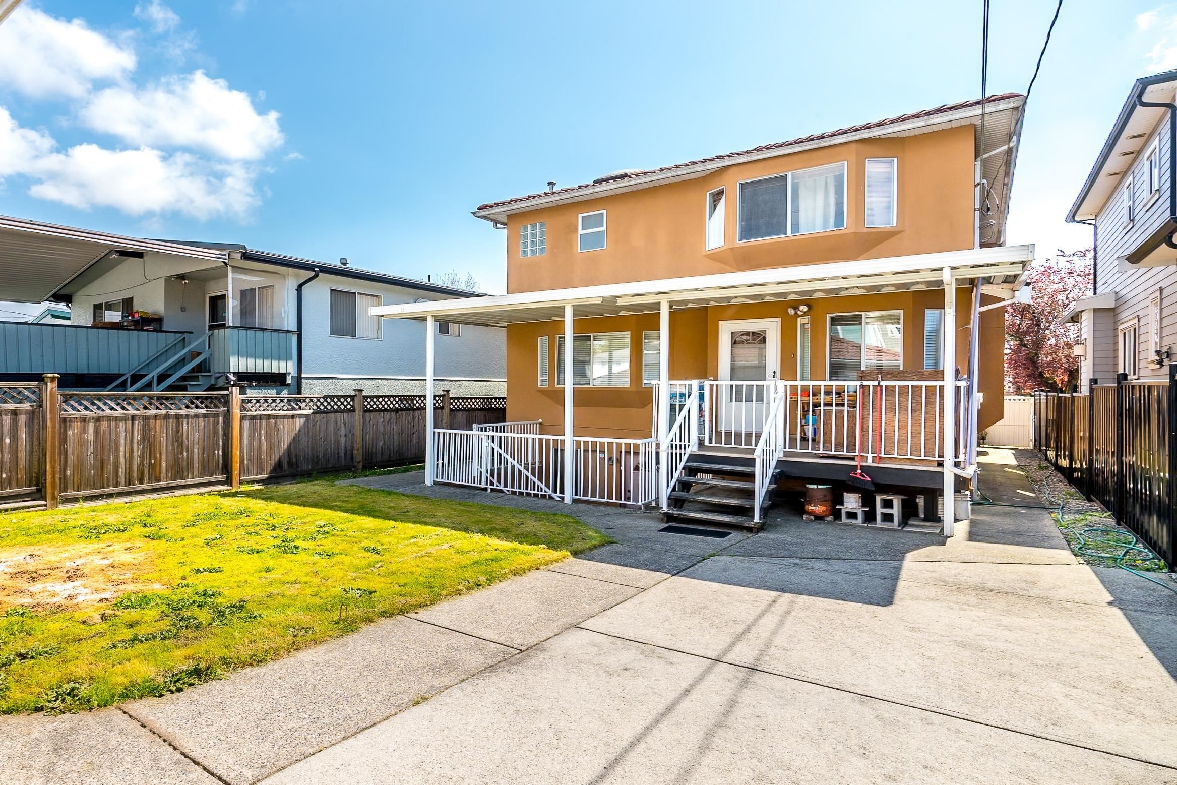 927 50Th Avenue E, Vancouver, BC