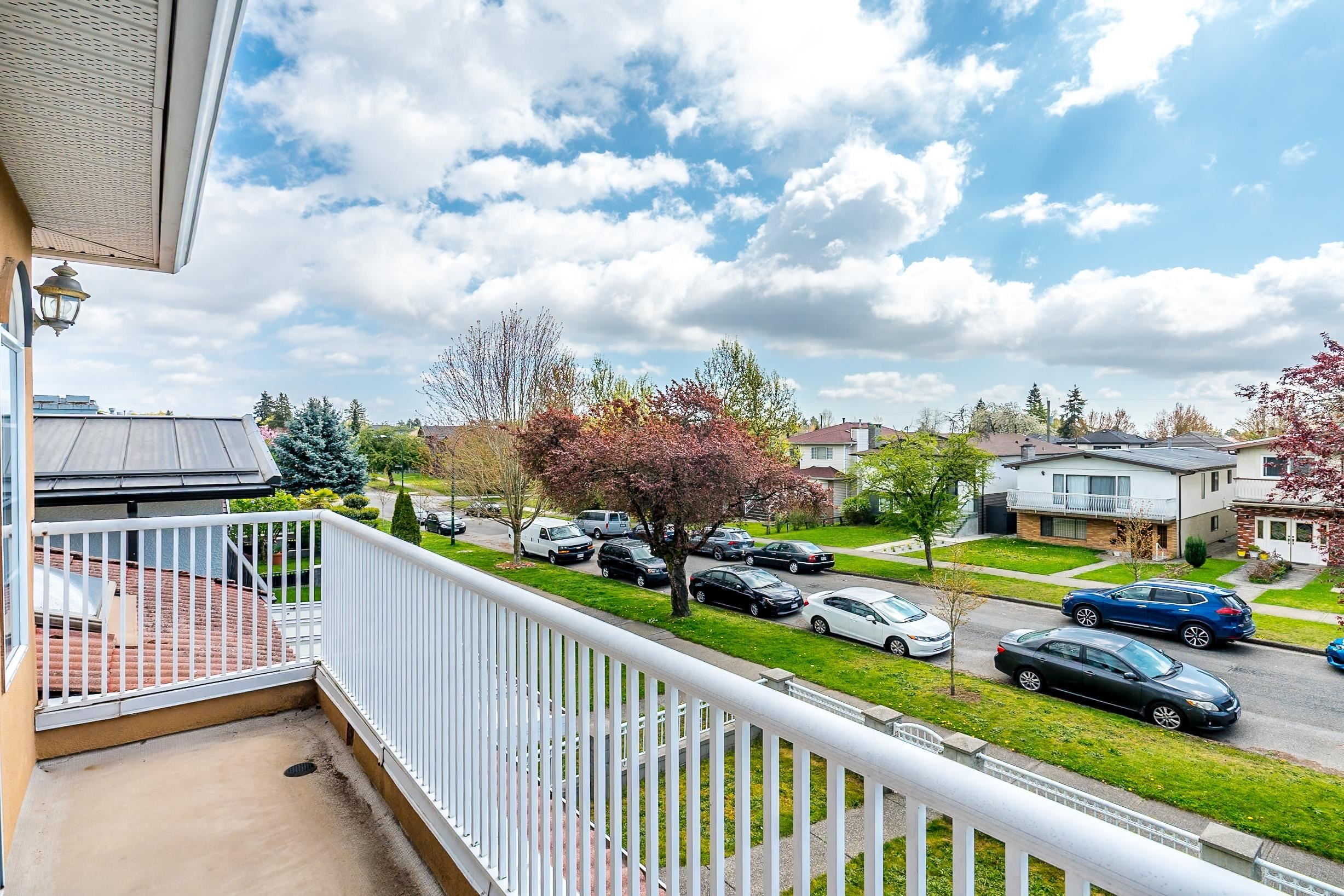 927 50Th Avenue E, Vancouver, BC