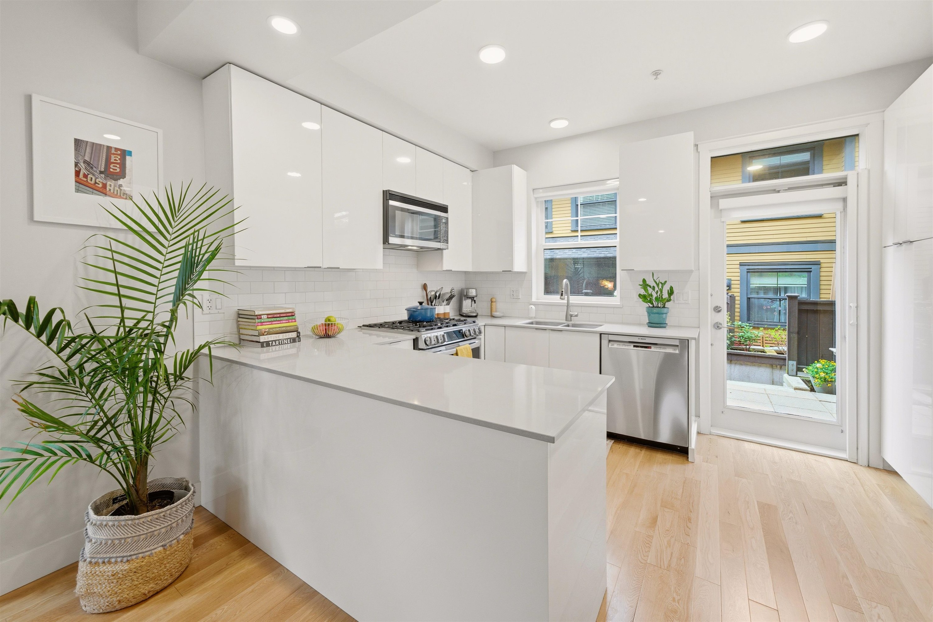 1837 Charles Street, Vancouver, BC