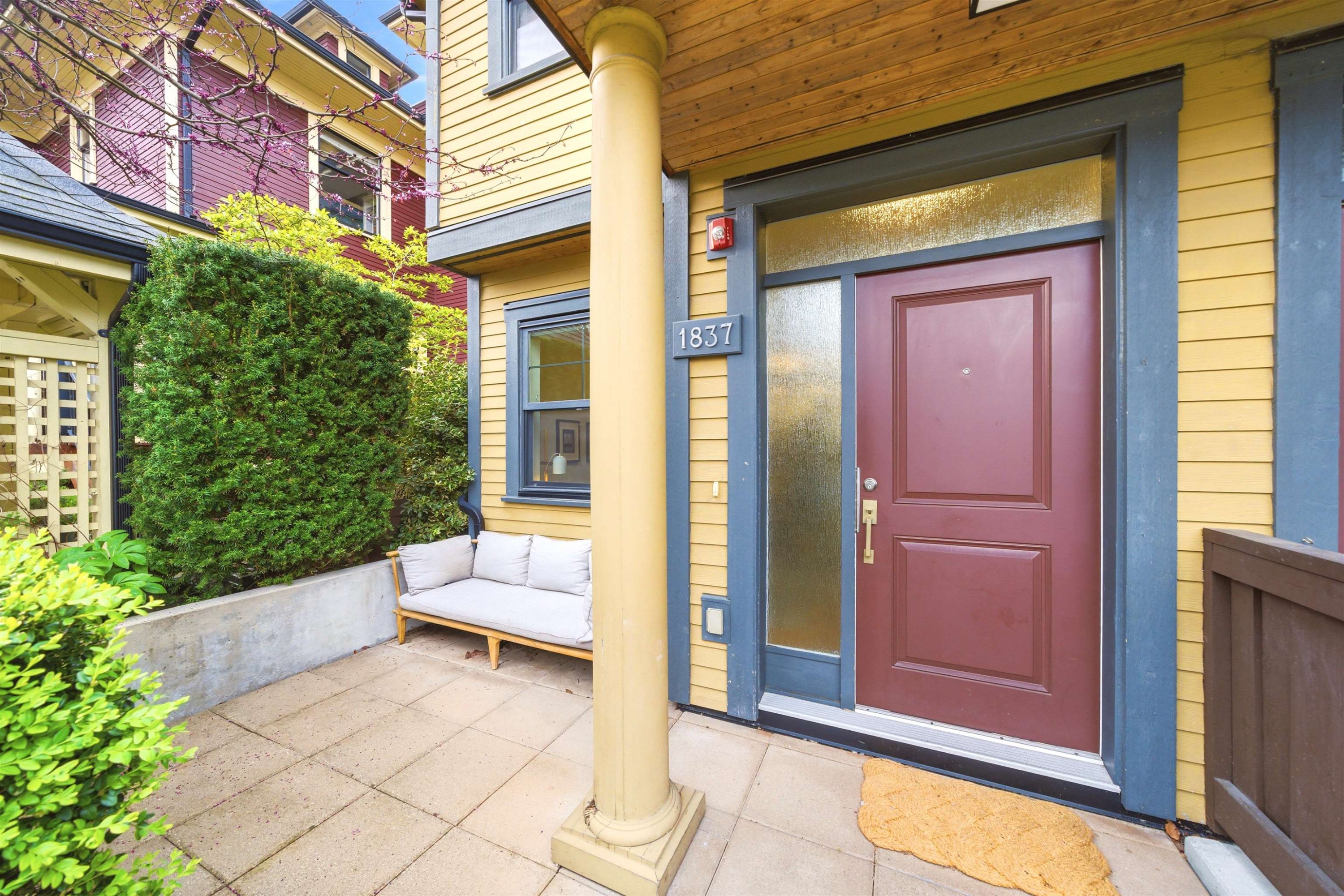 1837 Charles Street, Vancouver, BC