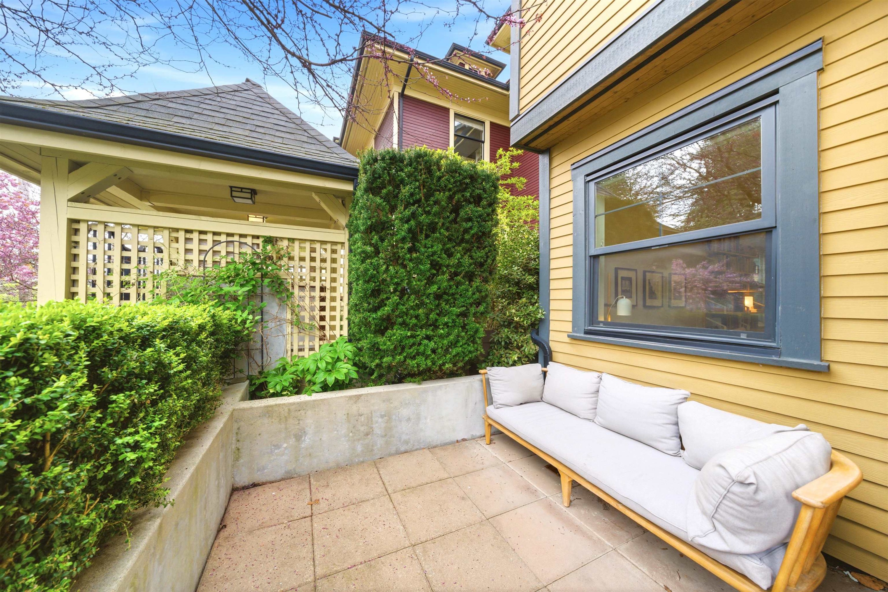 1837 Charles Street, Vancouver, BC