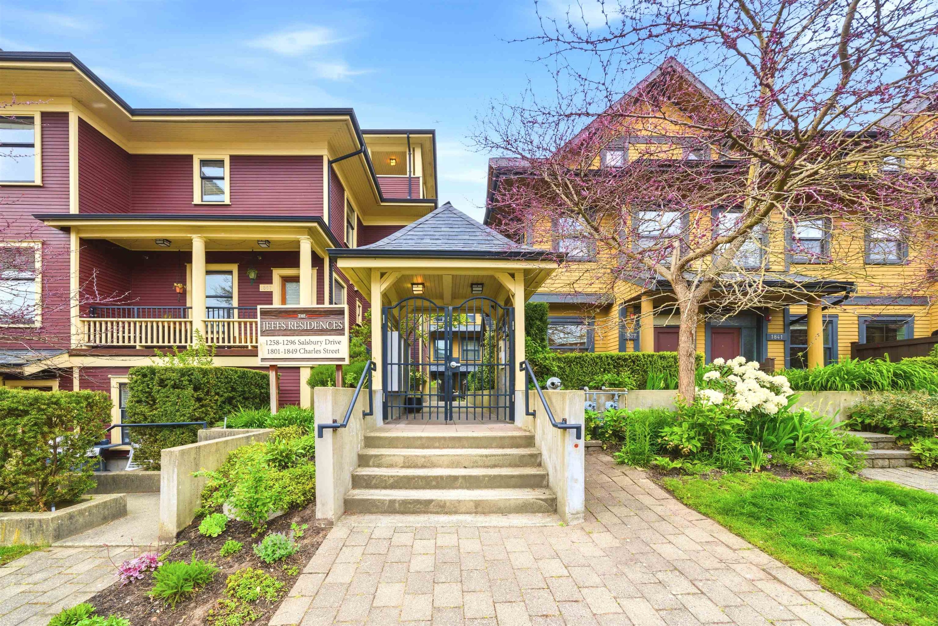 1837 Charles Street, Vancouver, BC