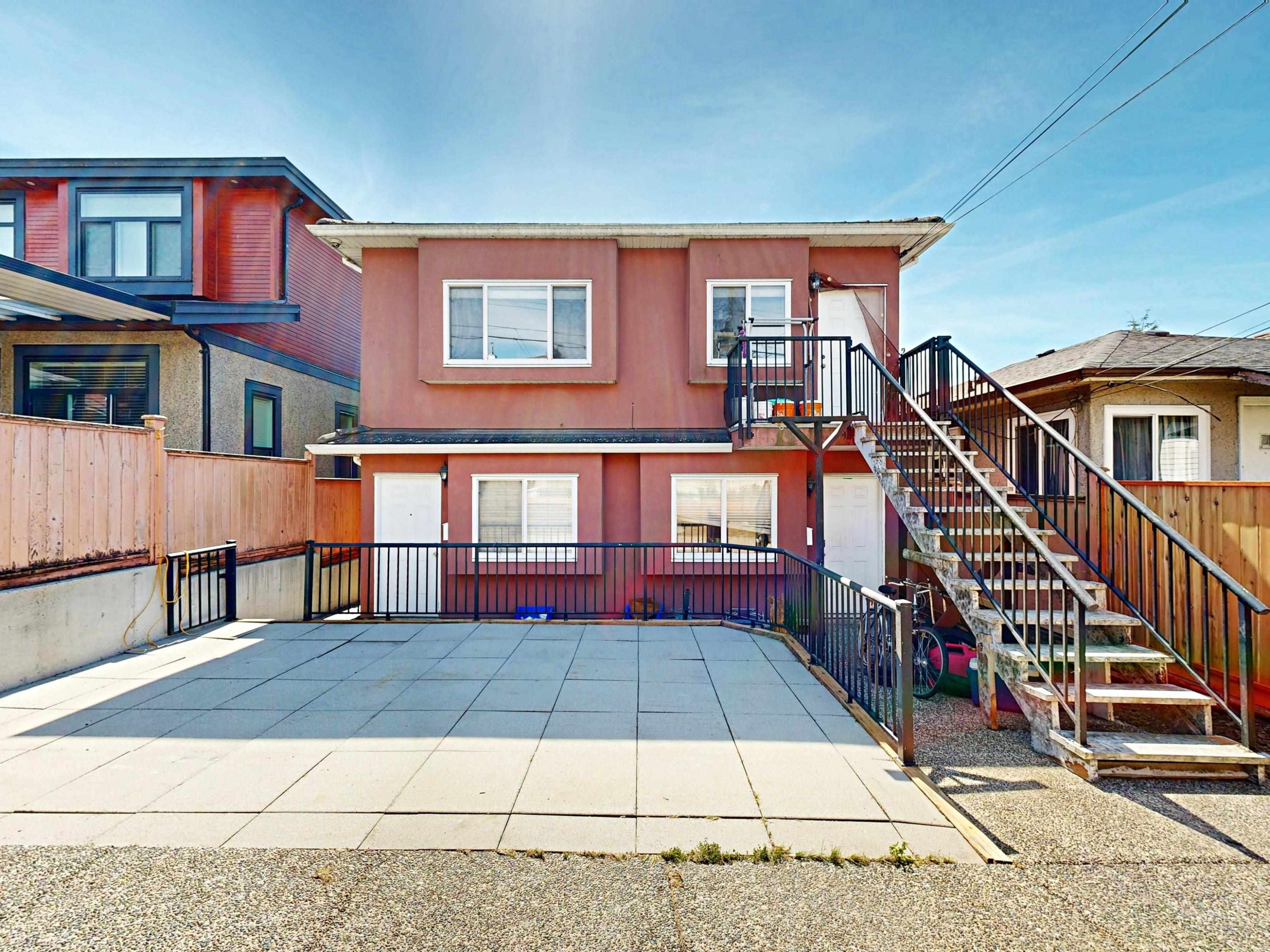 919 64Th Avenue E, Vancouver, BC