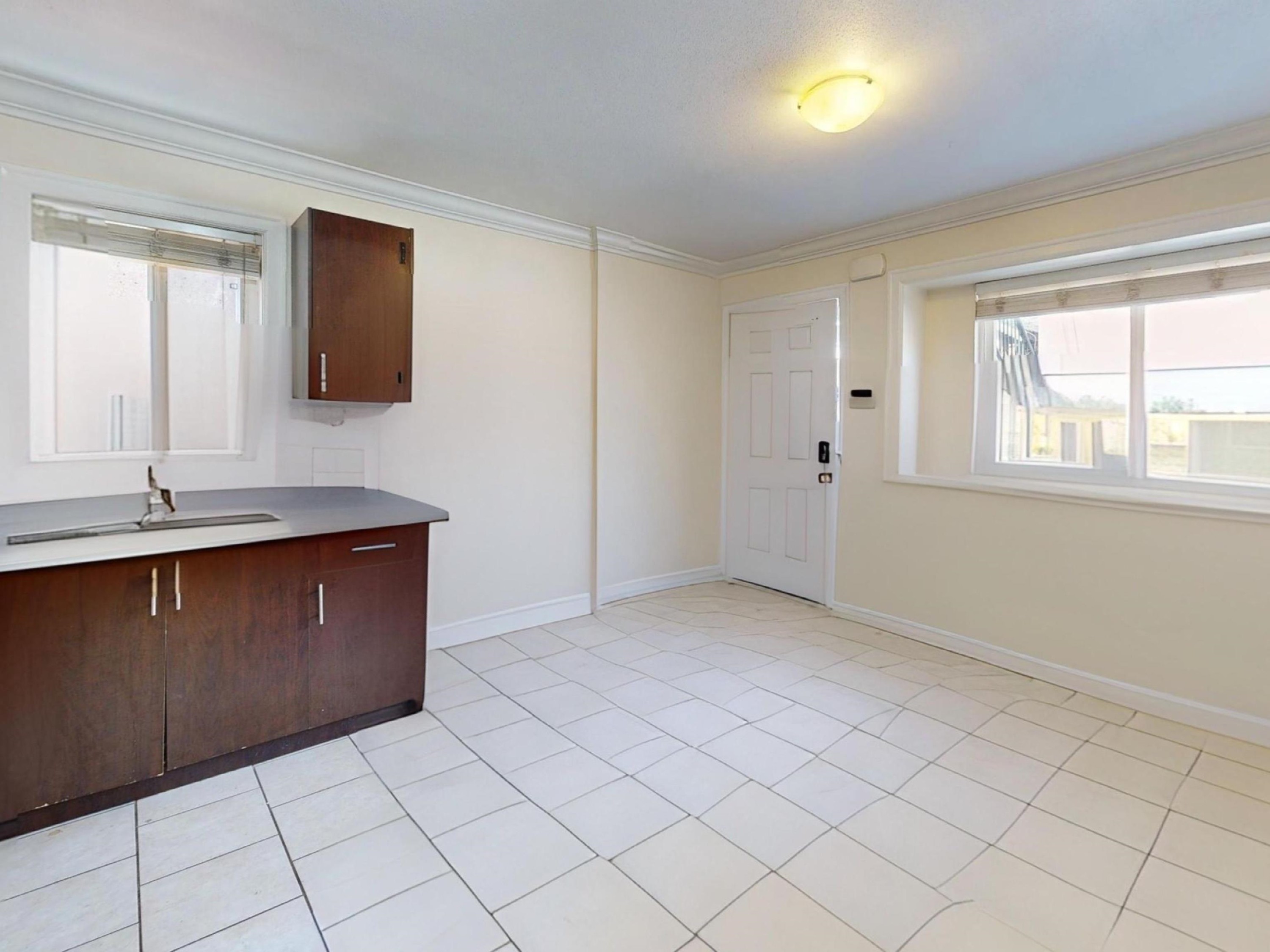 919 64Th Avenue E, Vancouver, BC