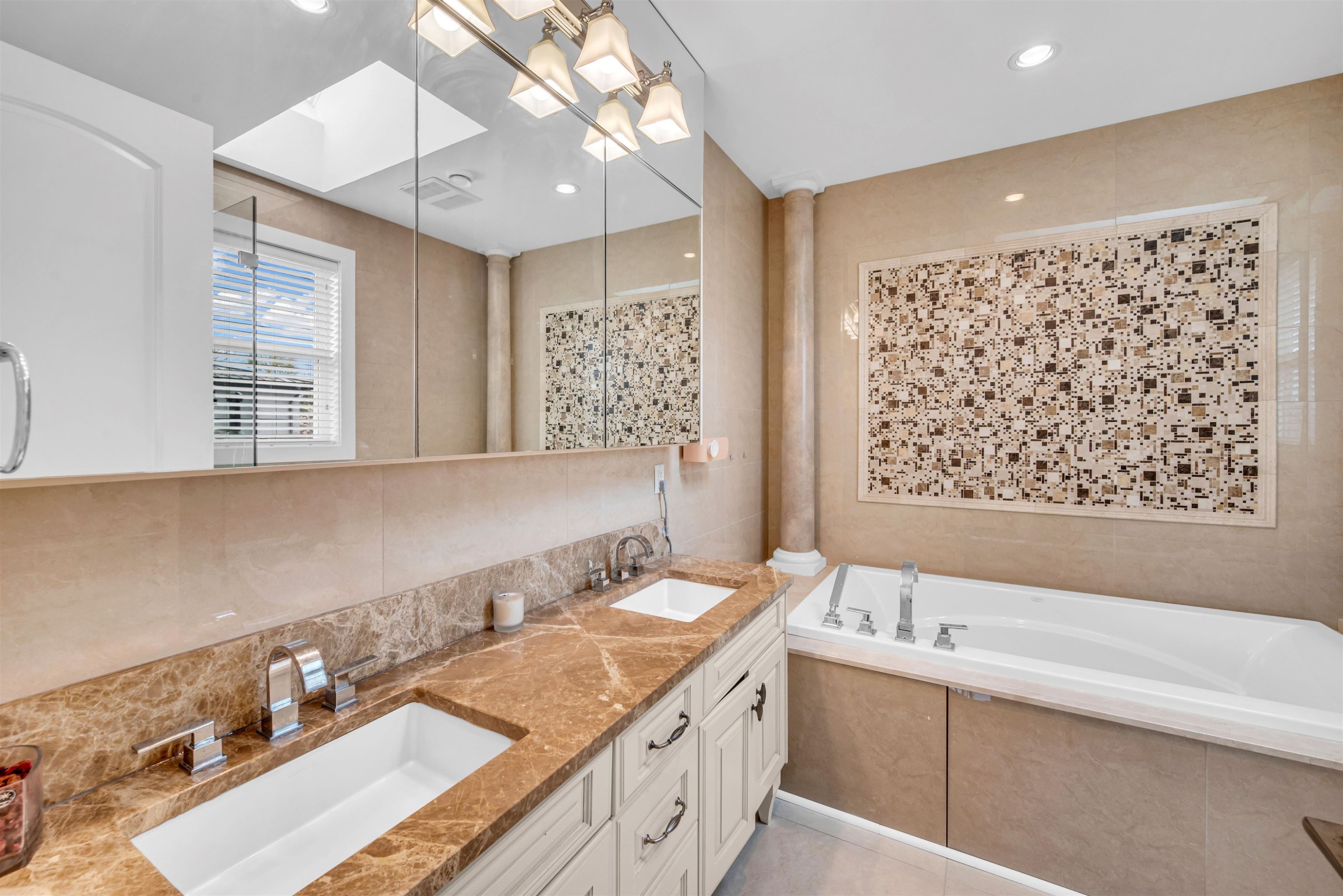 3549 46Th Avenue E, Vancouver, BC