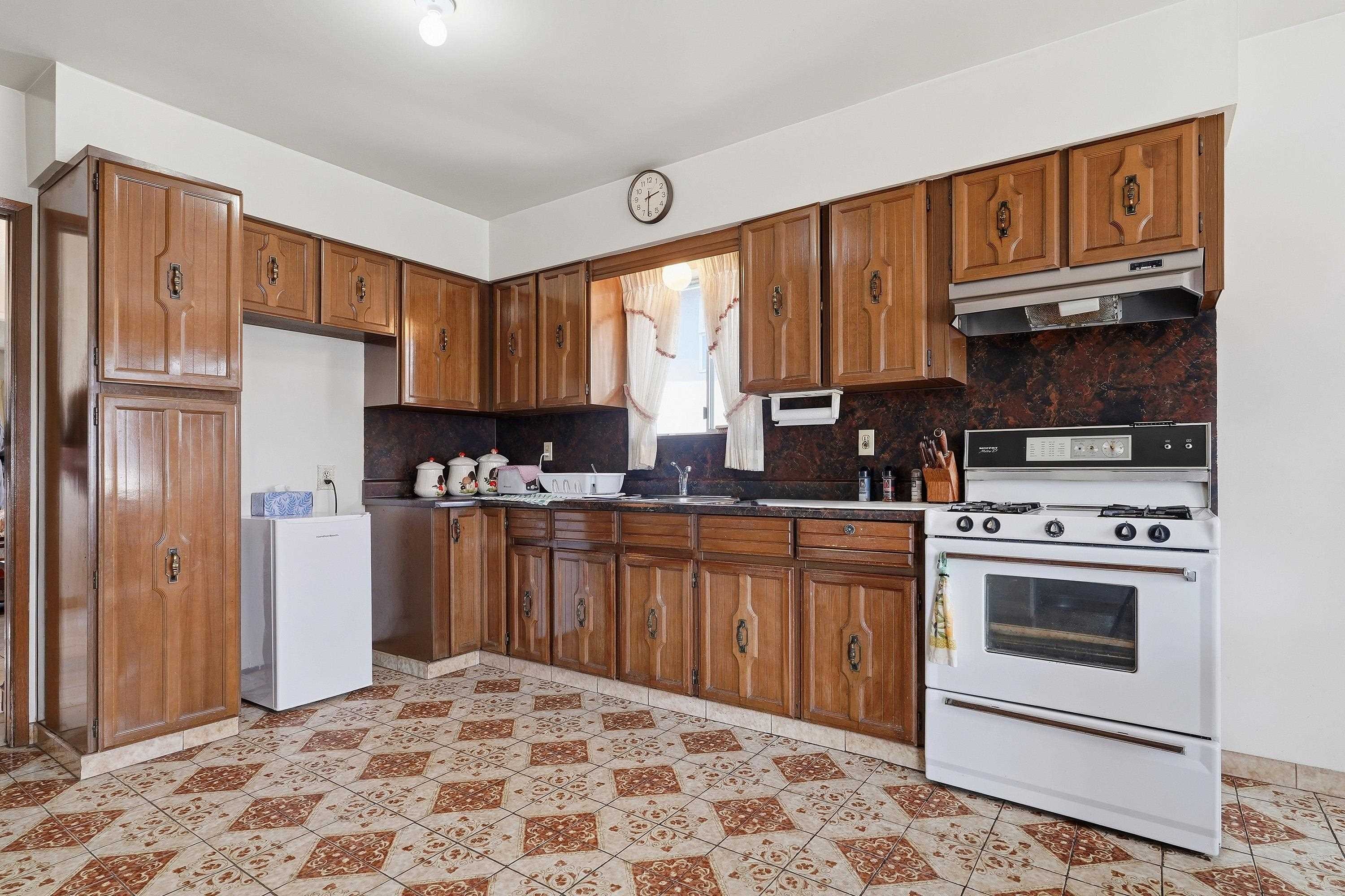 3090 Kitchener Street, Vancouver, BC