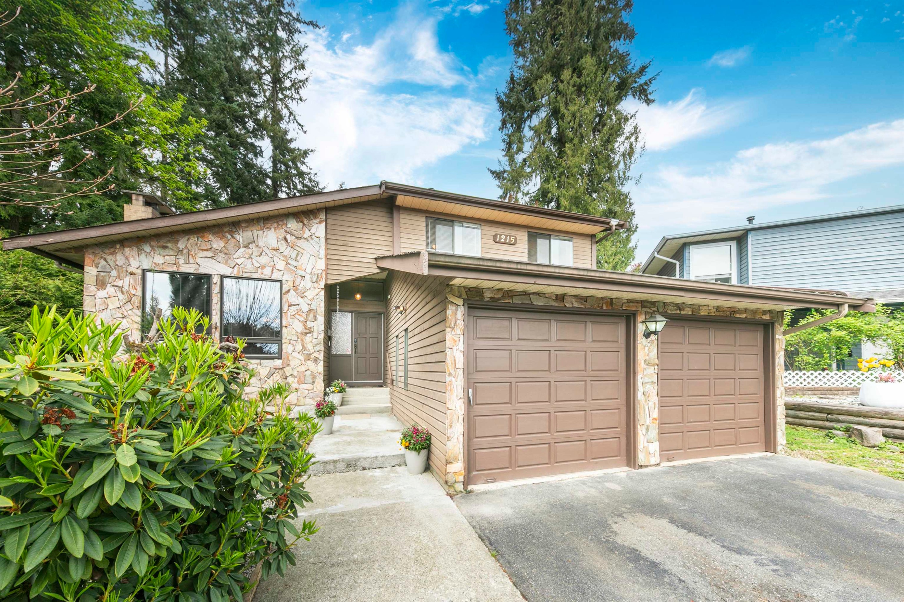 1215 Cypress Place, Port Moody, BC