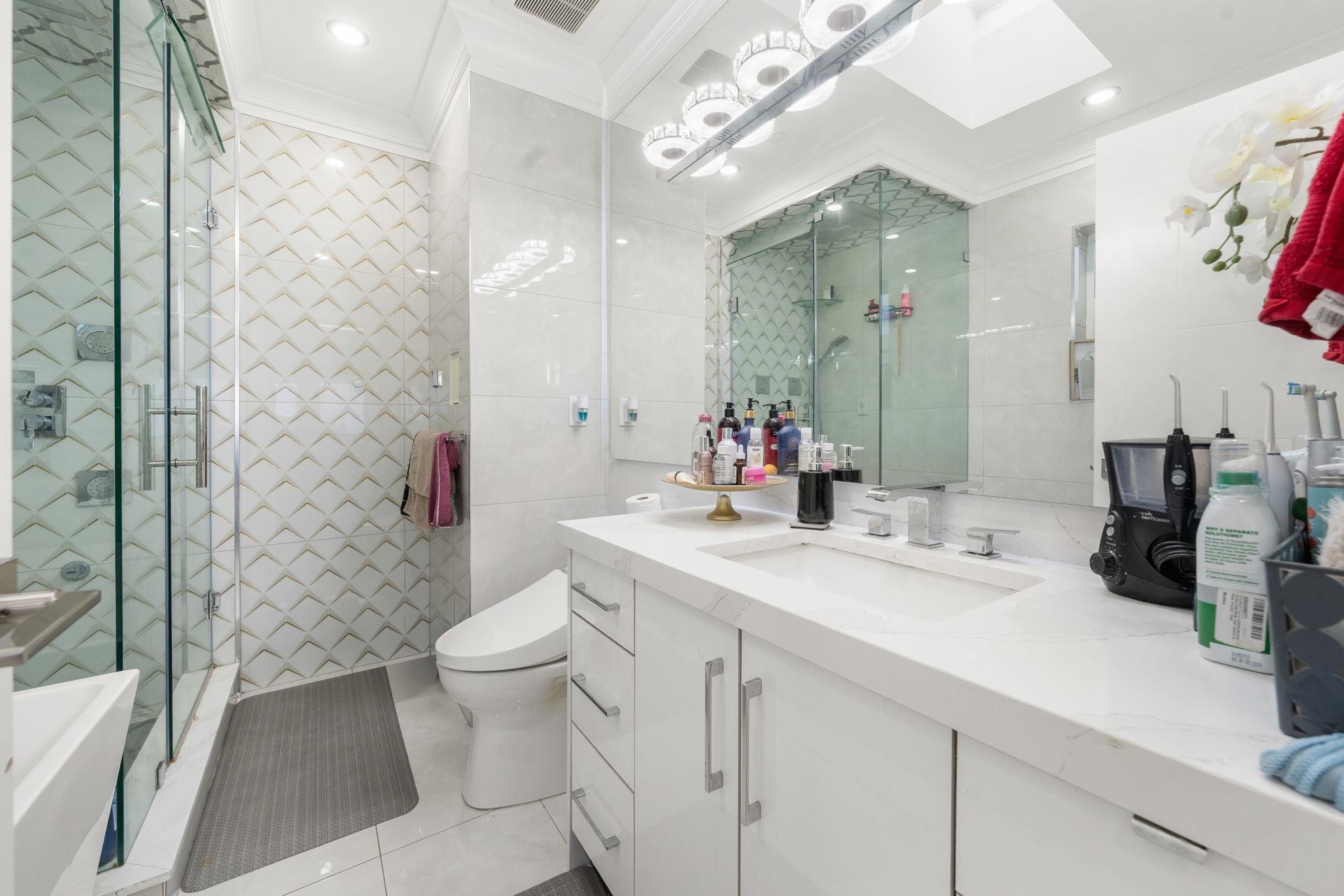 416 63Rd Avenue E, Vancouver, BC