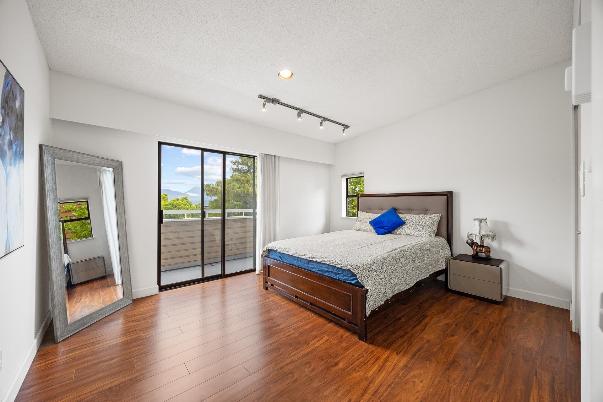 3276 21St Avenue W, Vancouver, BC