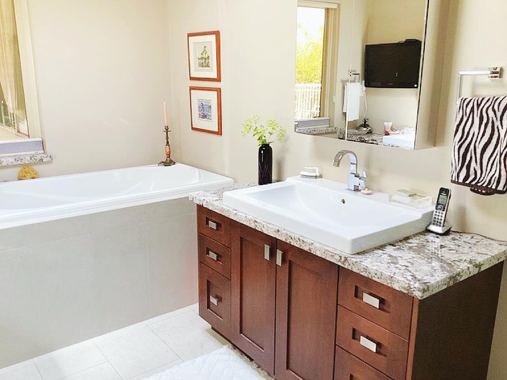 2860 River Road, Richmond, BC