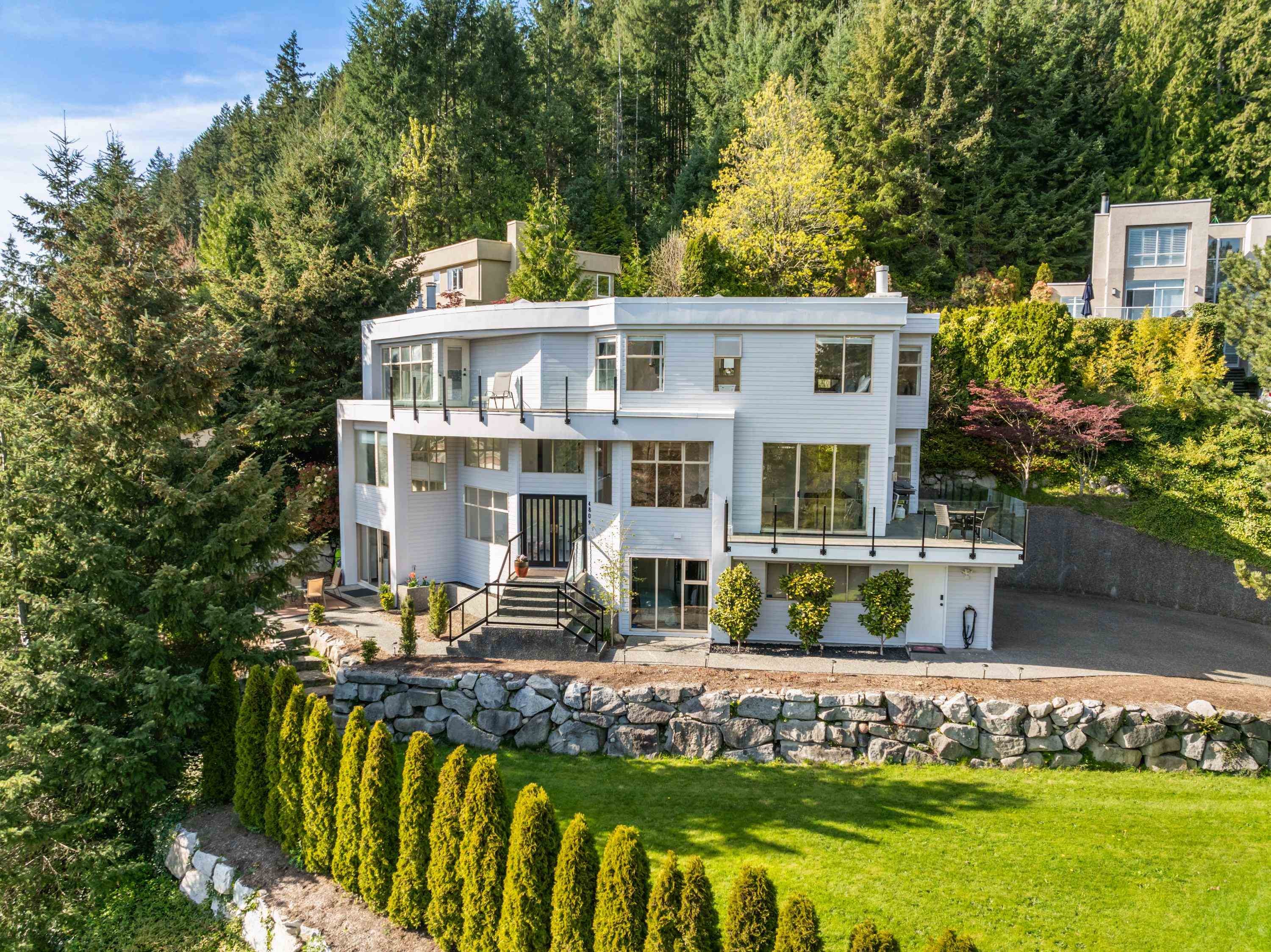 4809 Northwood Place, West Vancouver, BC