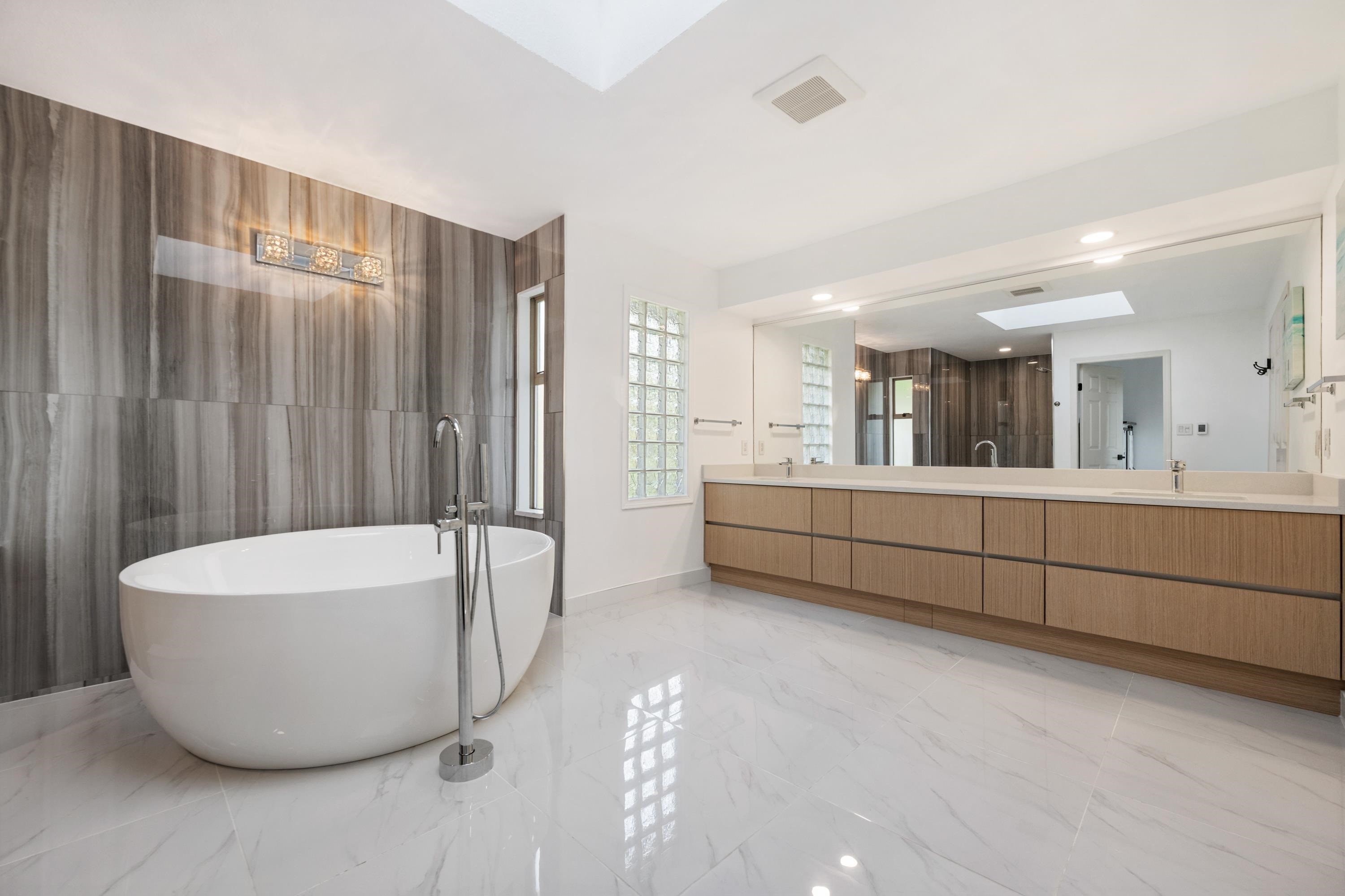 4809 Northwood Place, West Vancouver, BC