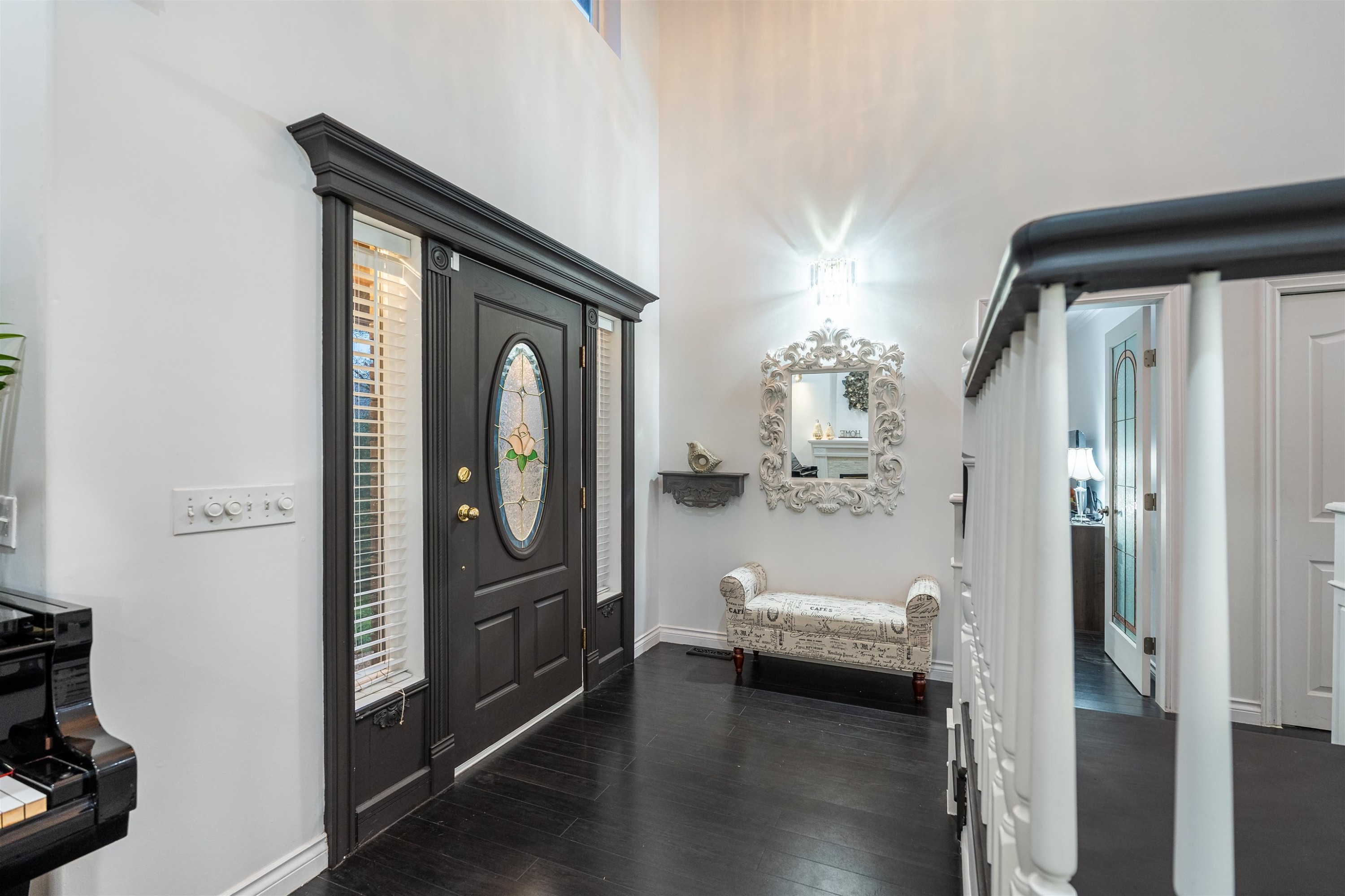 887 Riverside Drive, Port Coquitlam, BC - Indoor Photo Showing Other Room