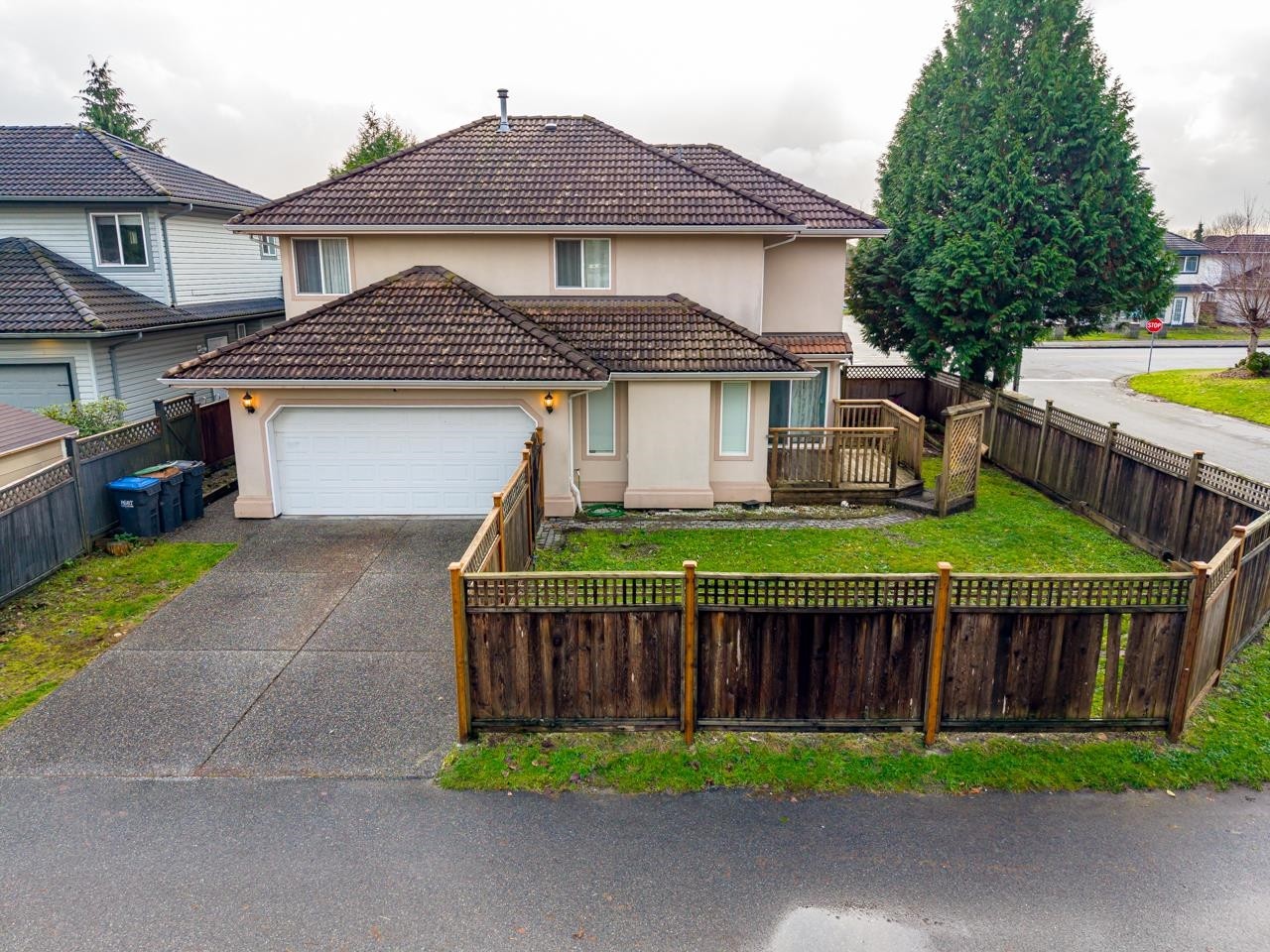 887 Riverside Drive, Port Coquitlam, BC - Outdoor