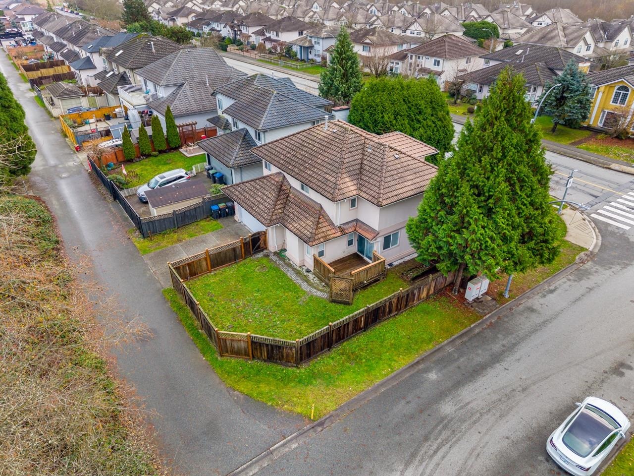 887 Riverside Drive, Port Coquitlam, BC - Outdoor