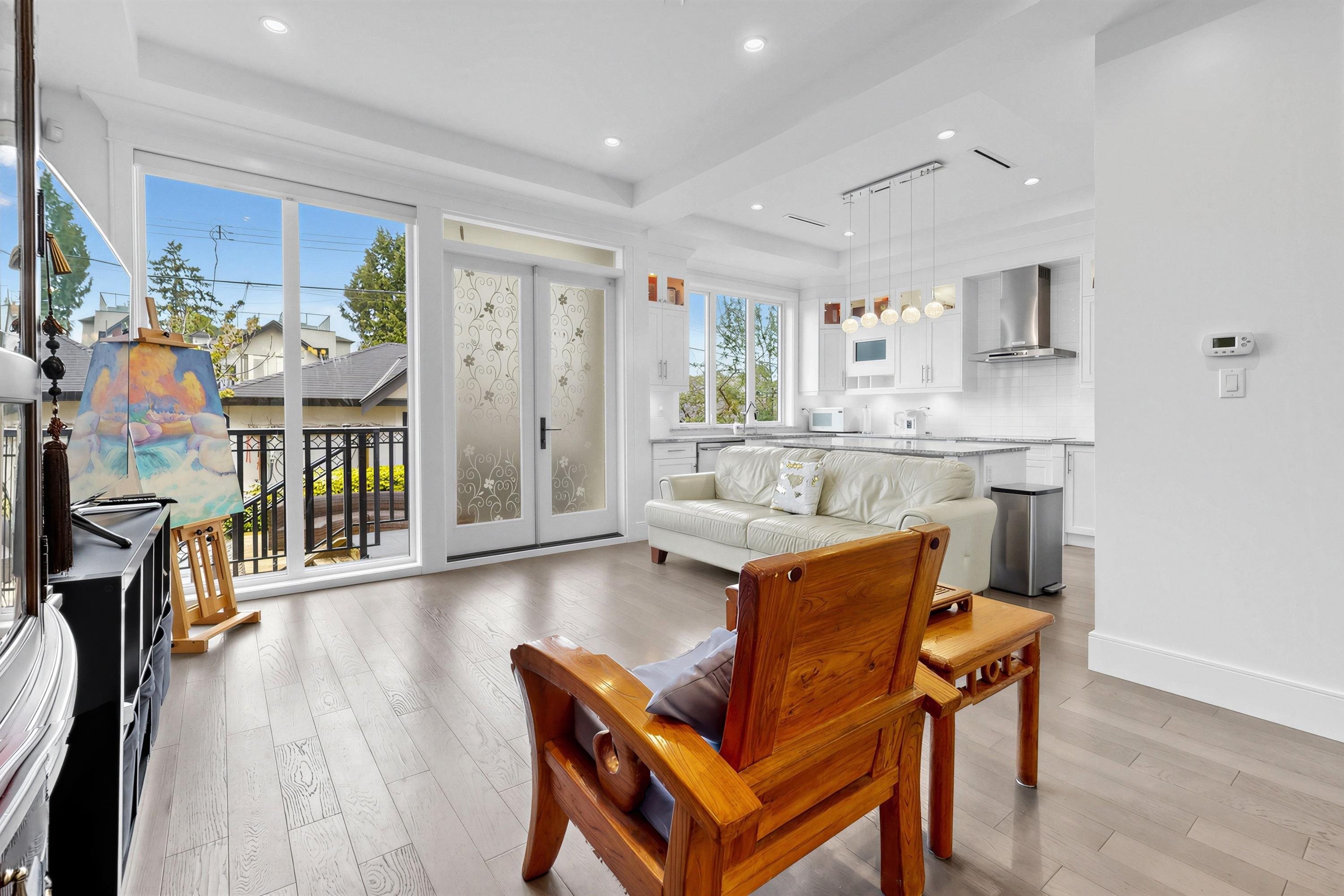 4555 9Th Avenue W, Vancouver, BC