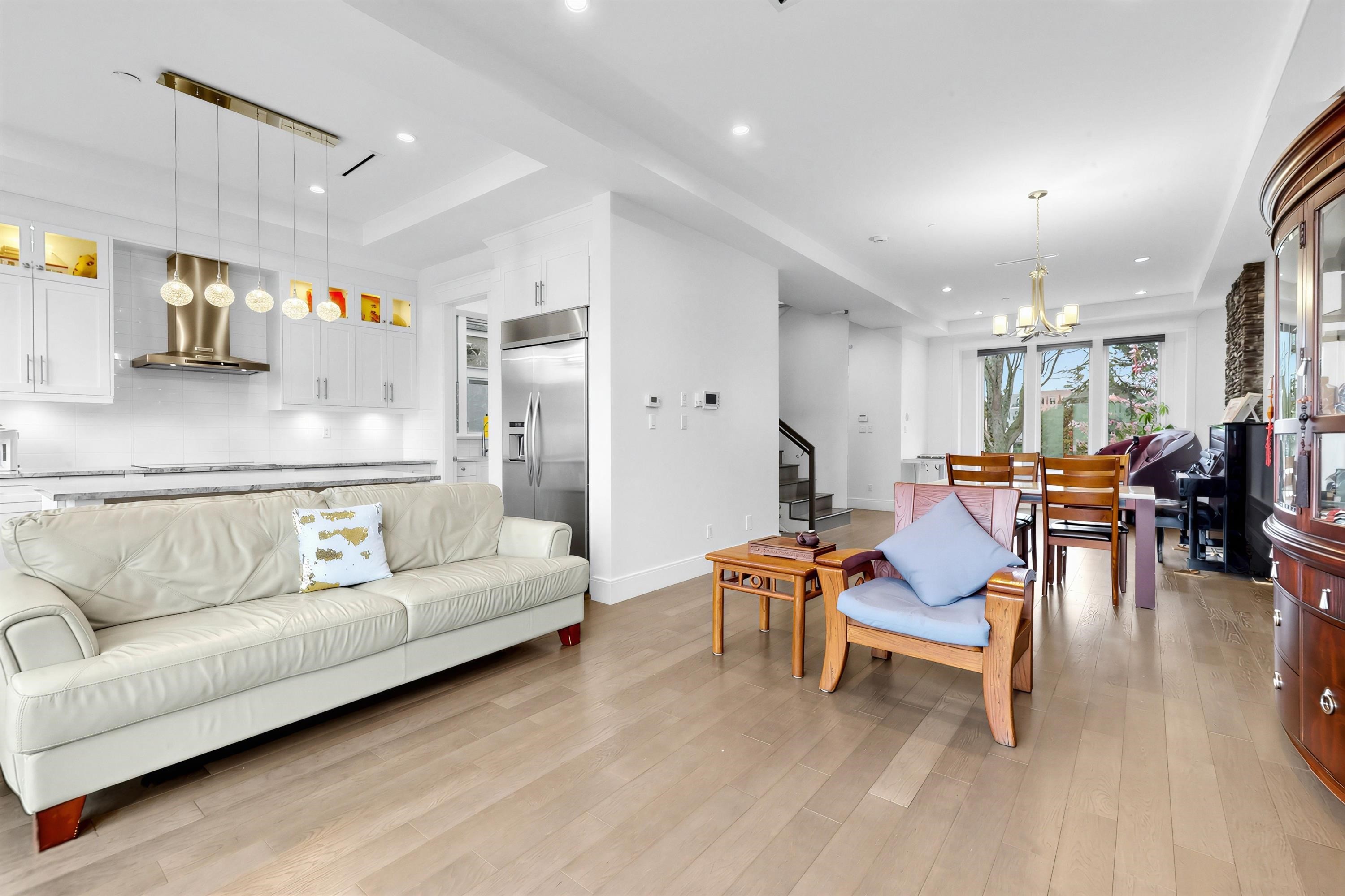 4555 9Th Avenue W, Vancouver, BC