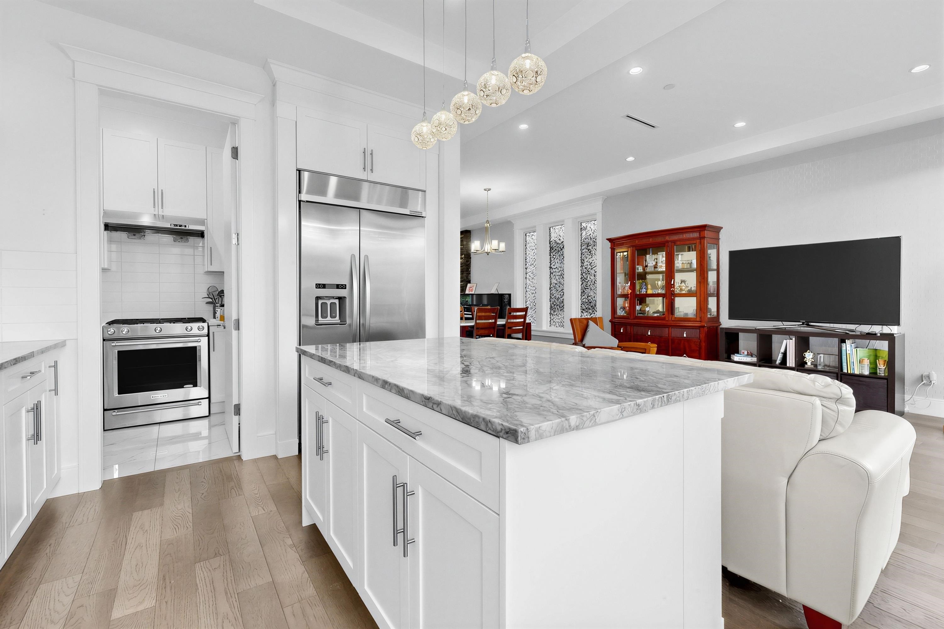 4555 9Th Avenue W, Vancouver, BC